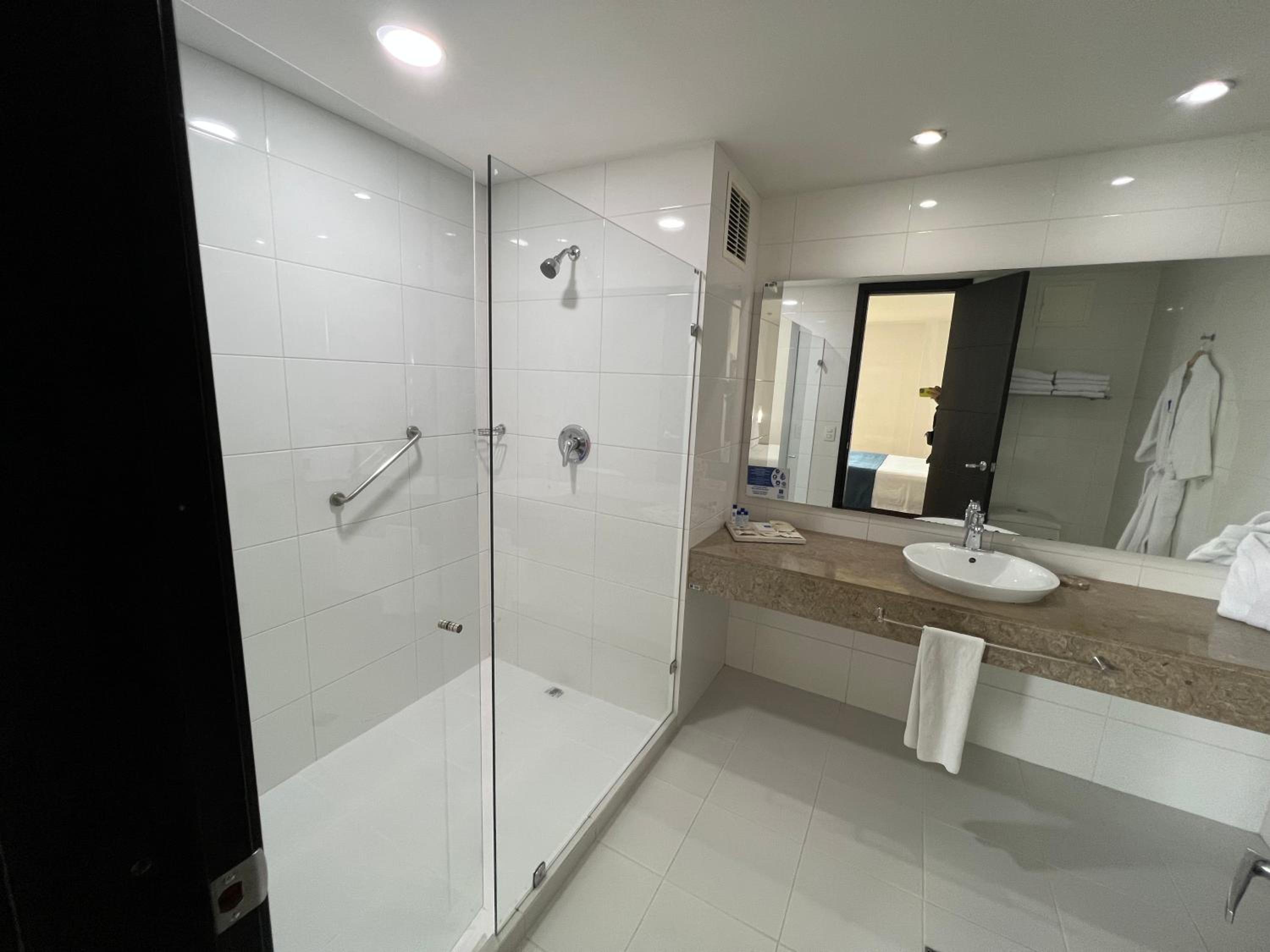 Double Room - Photo 3