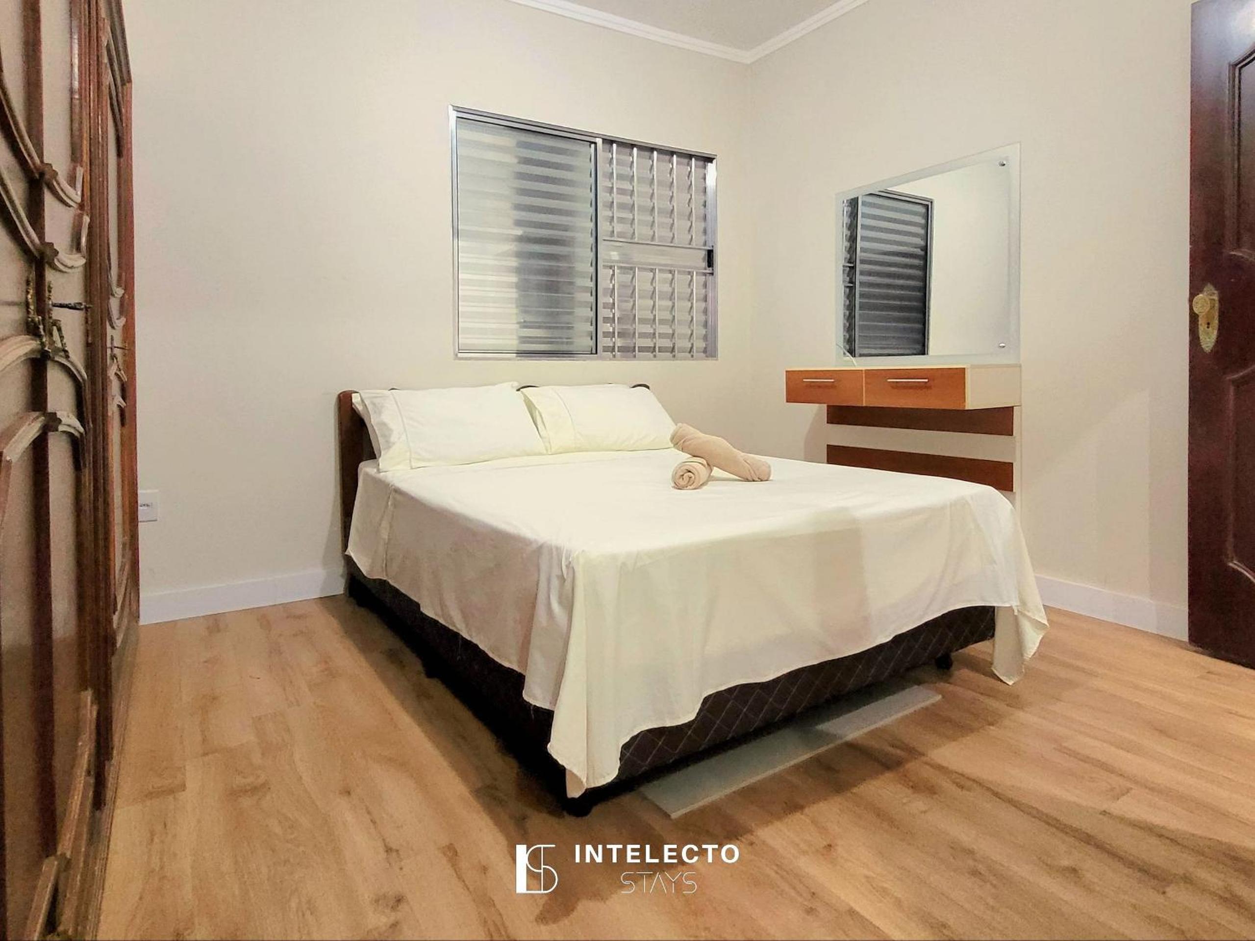 Two-Bedroom House photo 2