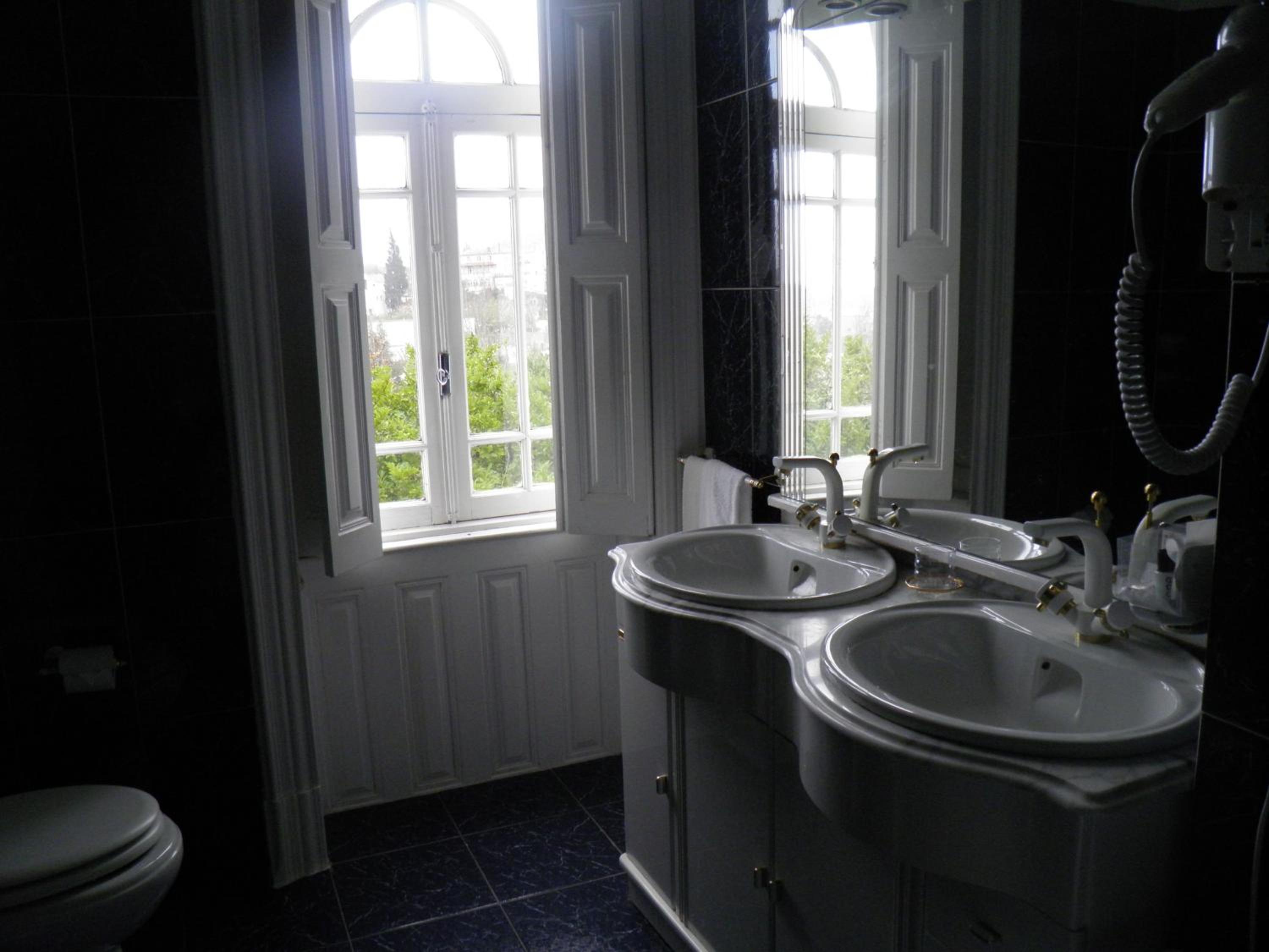 Queen Room with Spa Bath - Photo 2