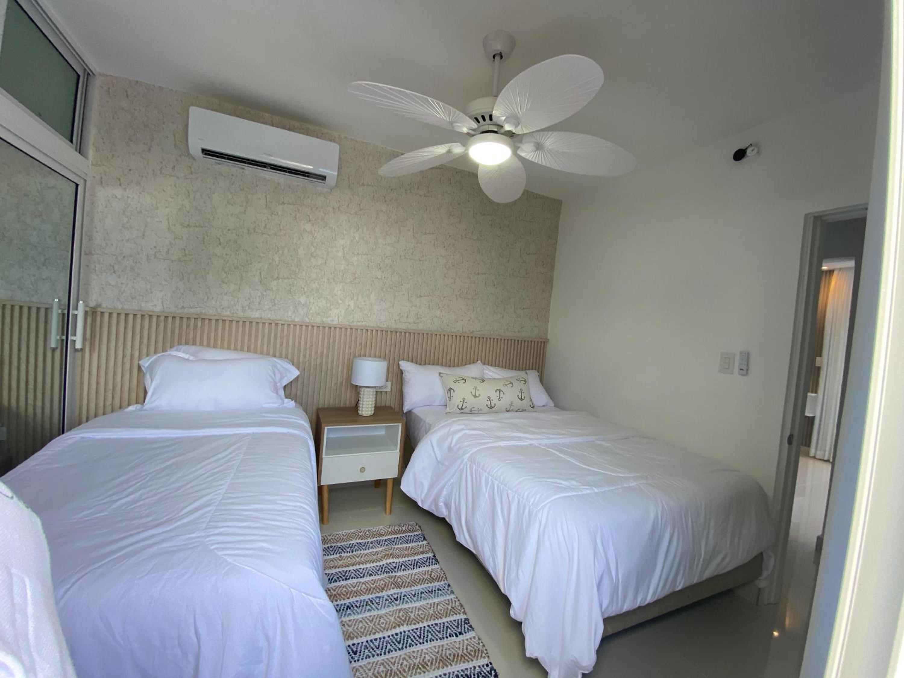 Two-Bedroom Deluxe Apartment with Balcony photo 2