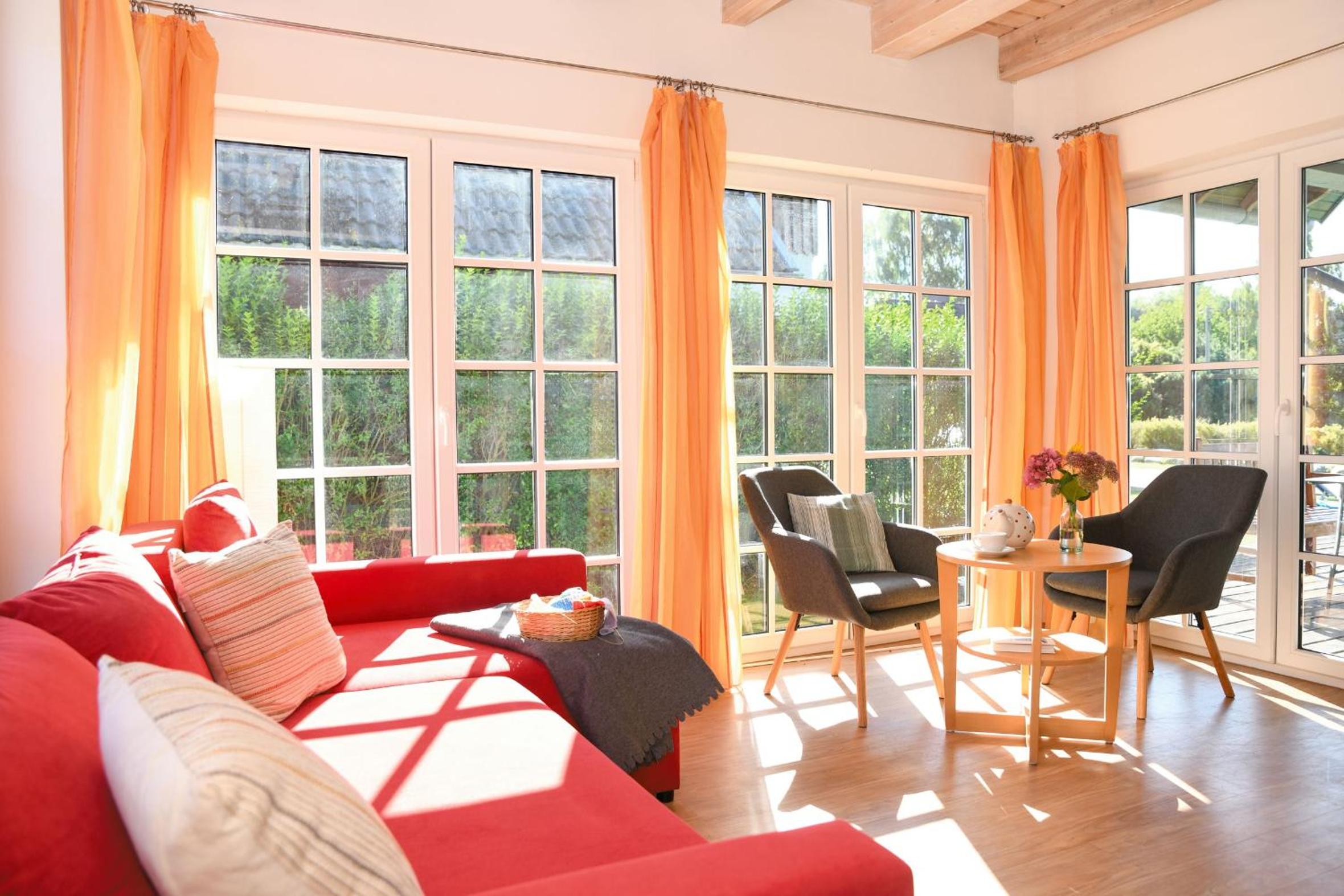 Six-Bedroom House photo 1