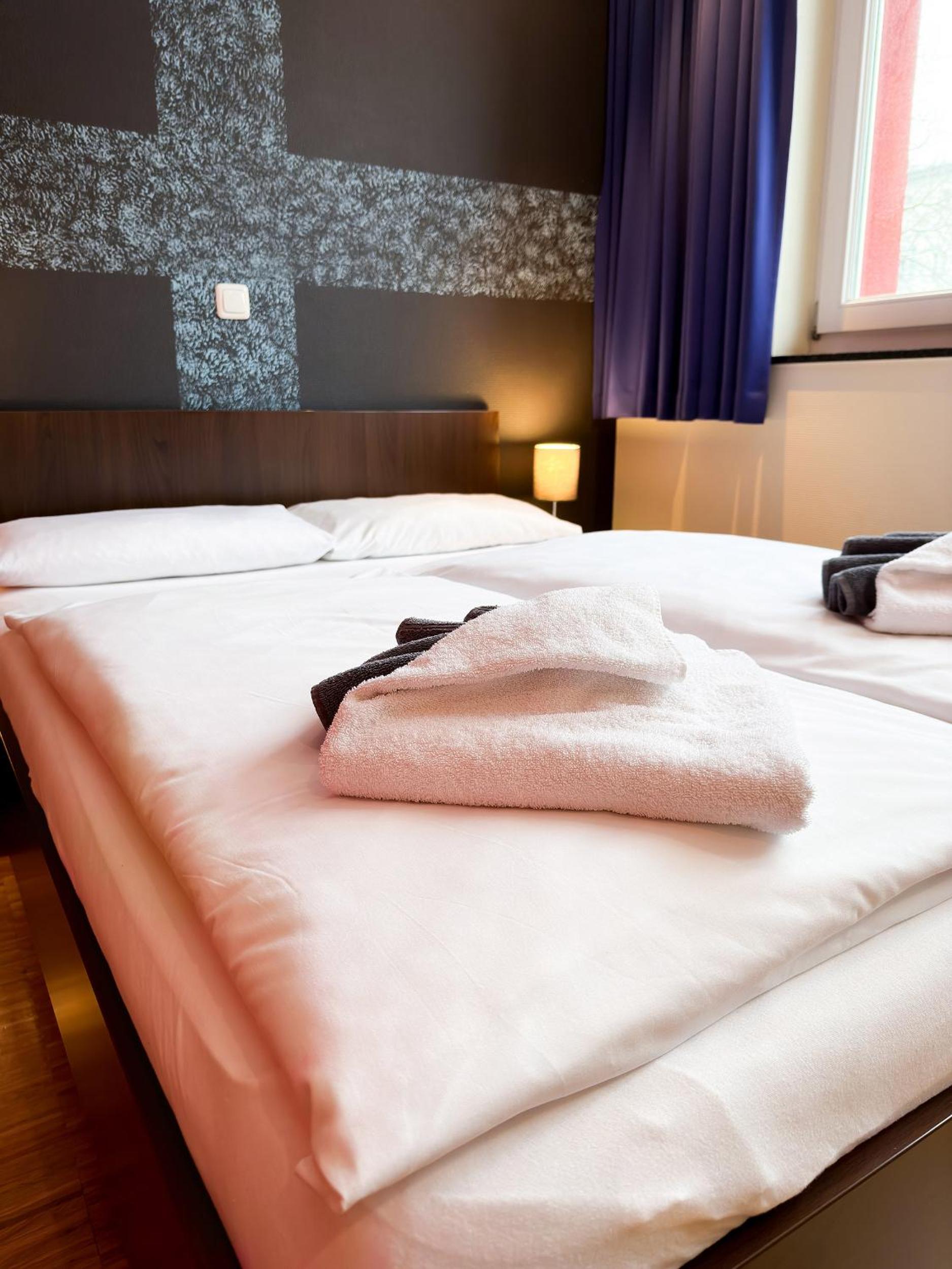 Comfort Double or Twin Room with Private Bathroom