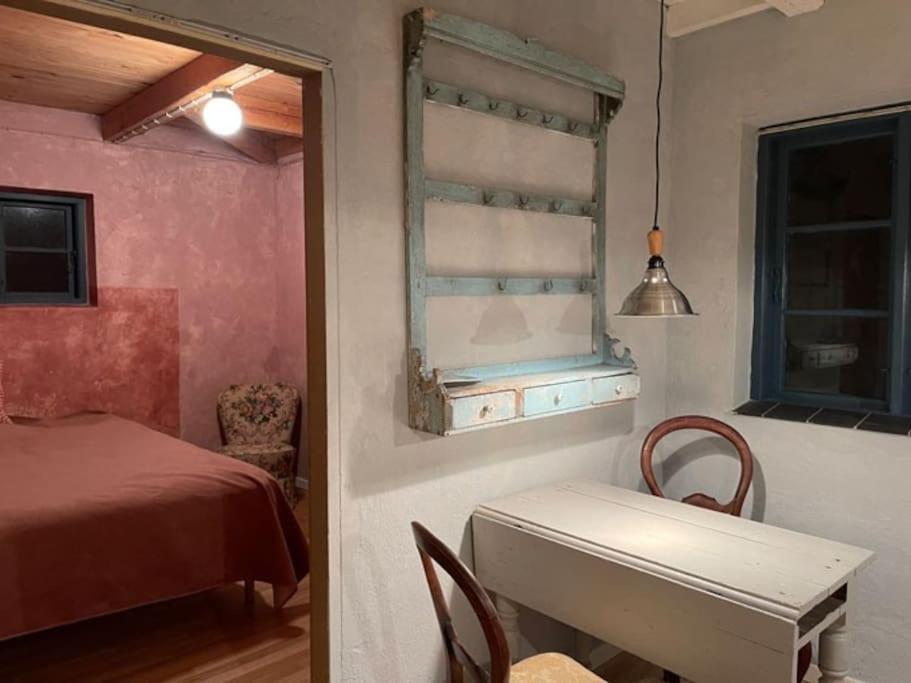 One-Bedroom House photo 1