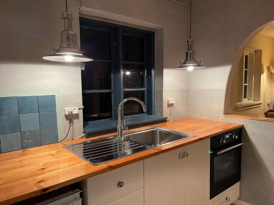 One-Bedroom House photo 2