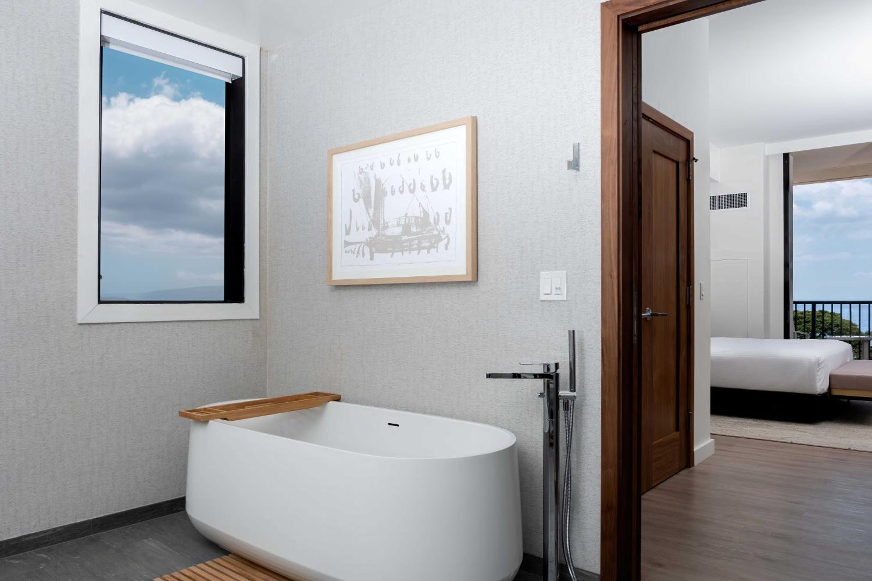Kai Ocean View Ali’i Suite thumbnail 5