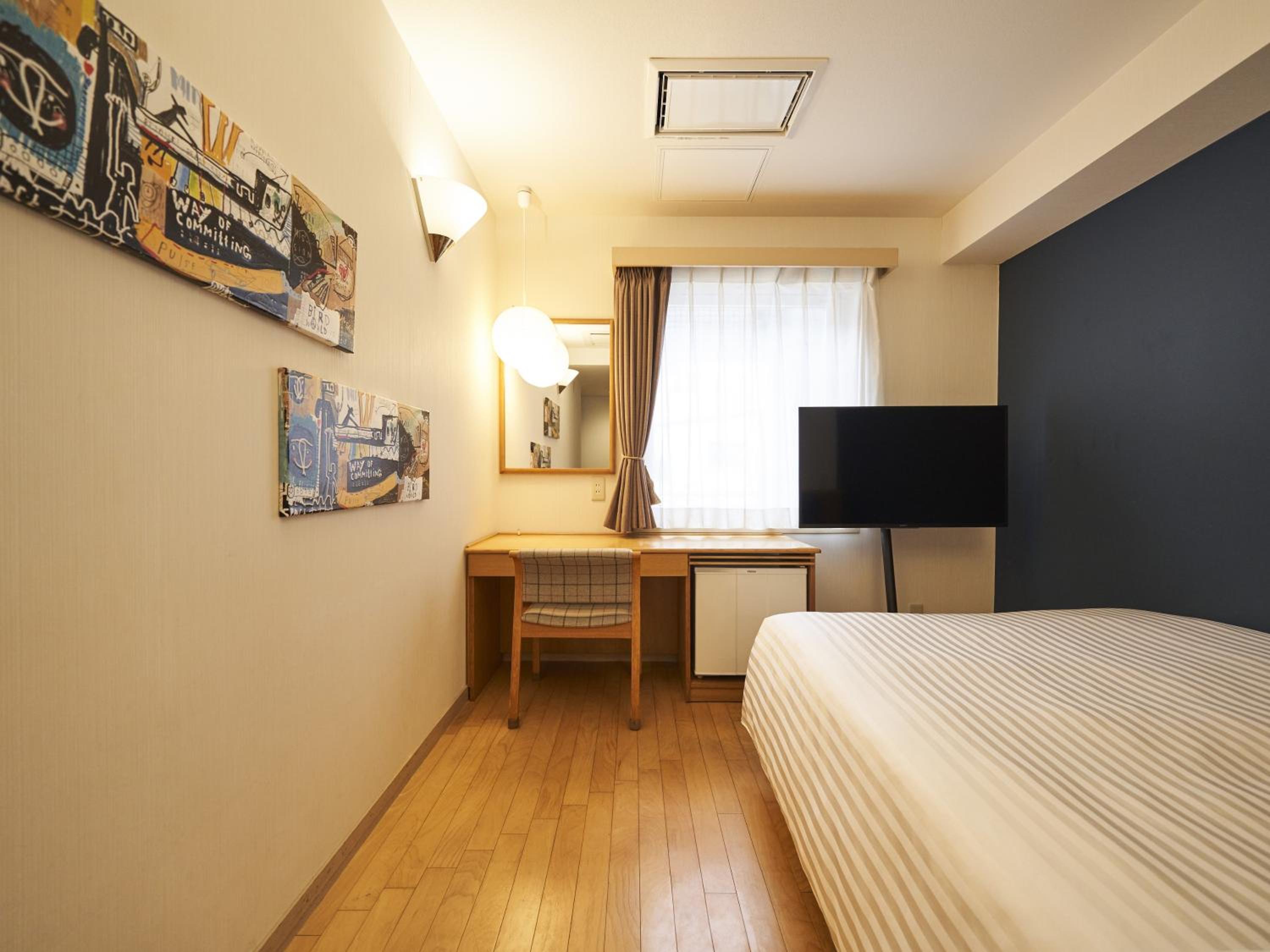 Standard Double Room with Breakfast - Non-Smoking photo 3