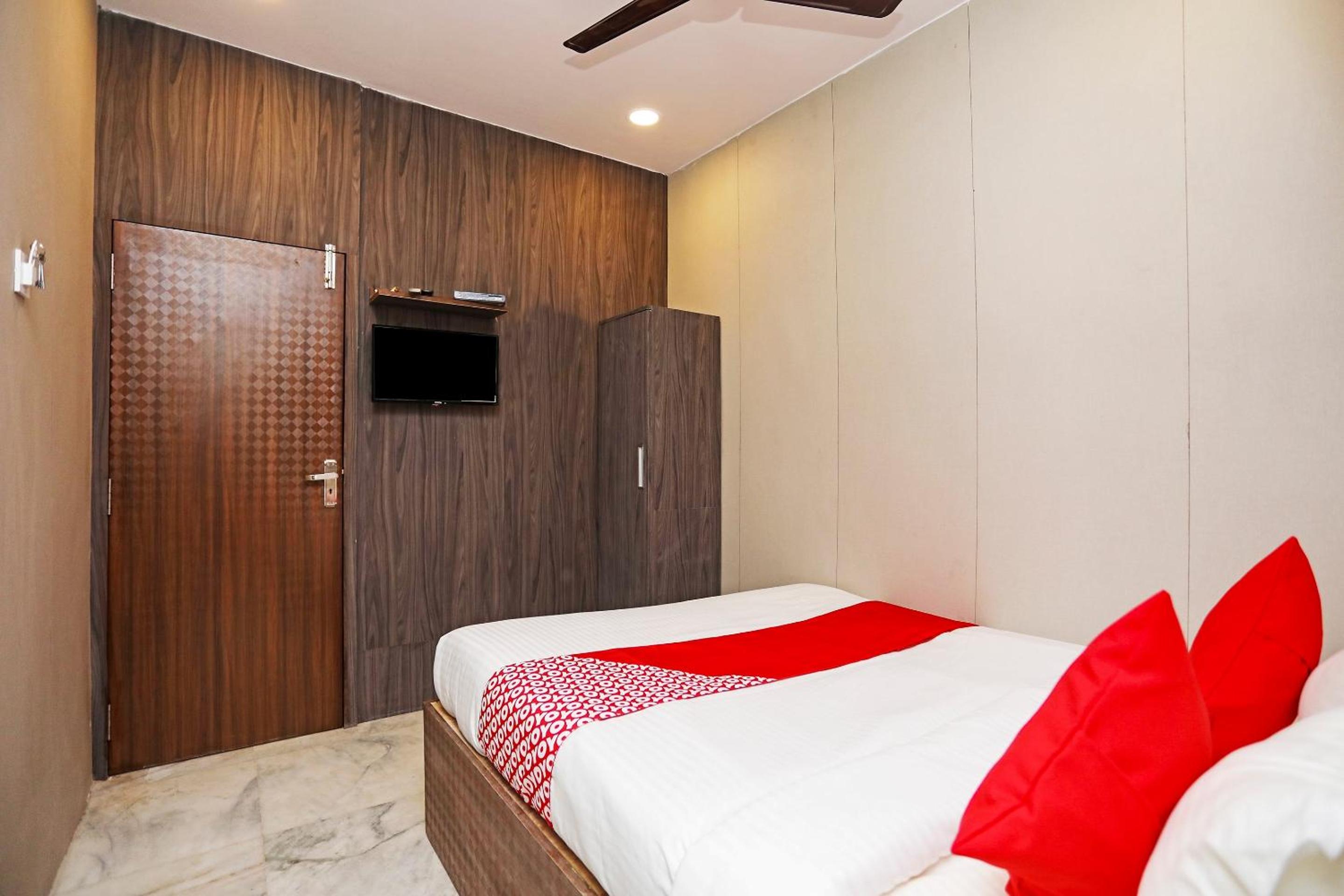 Classic Triple Room photo 2