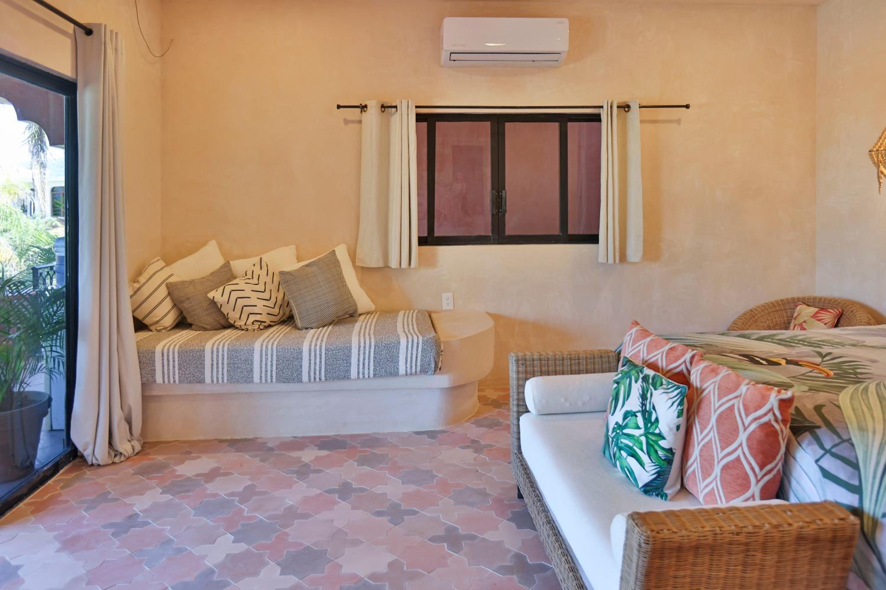 Suite with Balcony photo 3