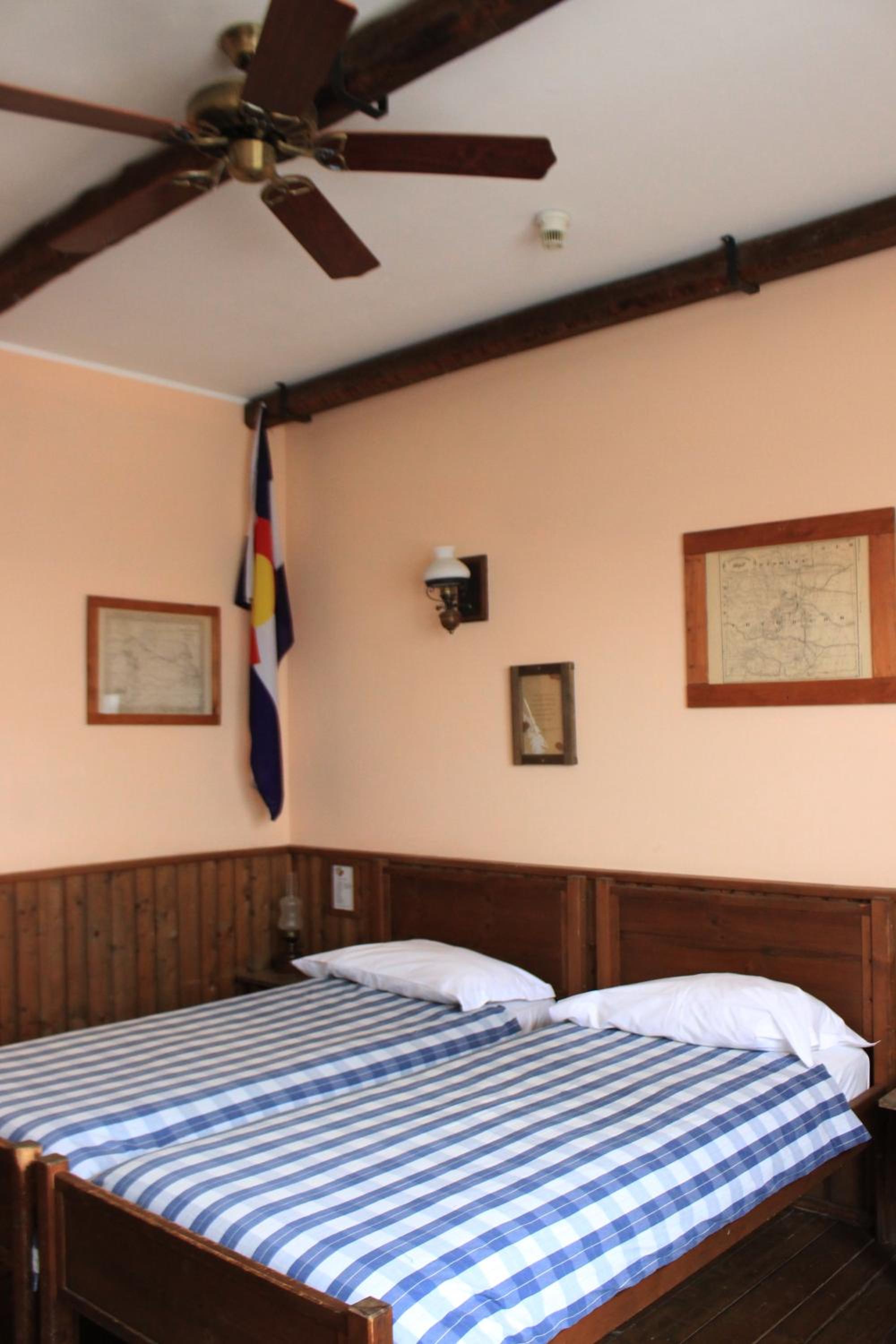 Twin Room with Private Bathroom