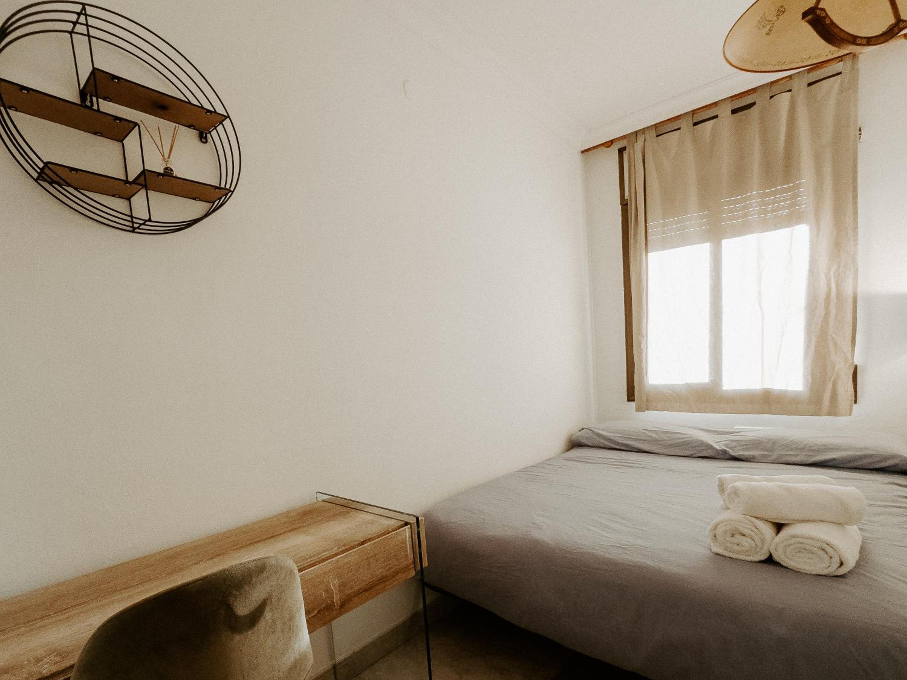 Economy Double Room photo 2