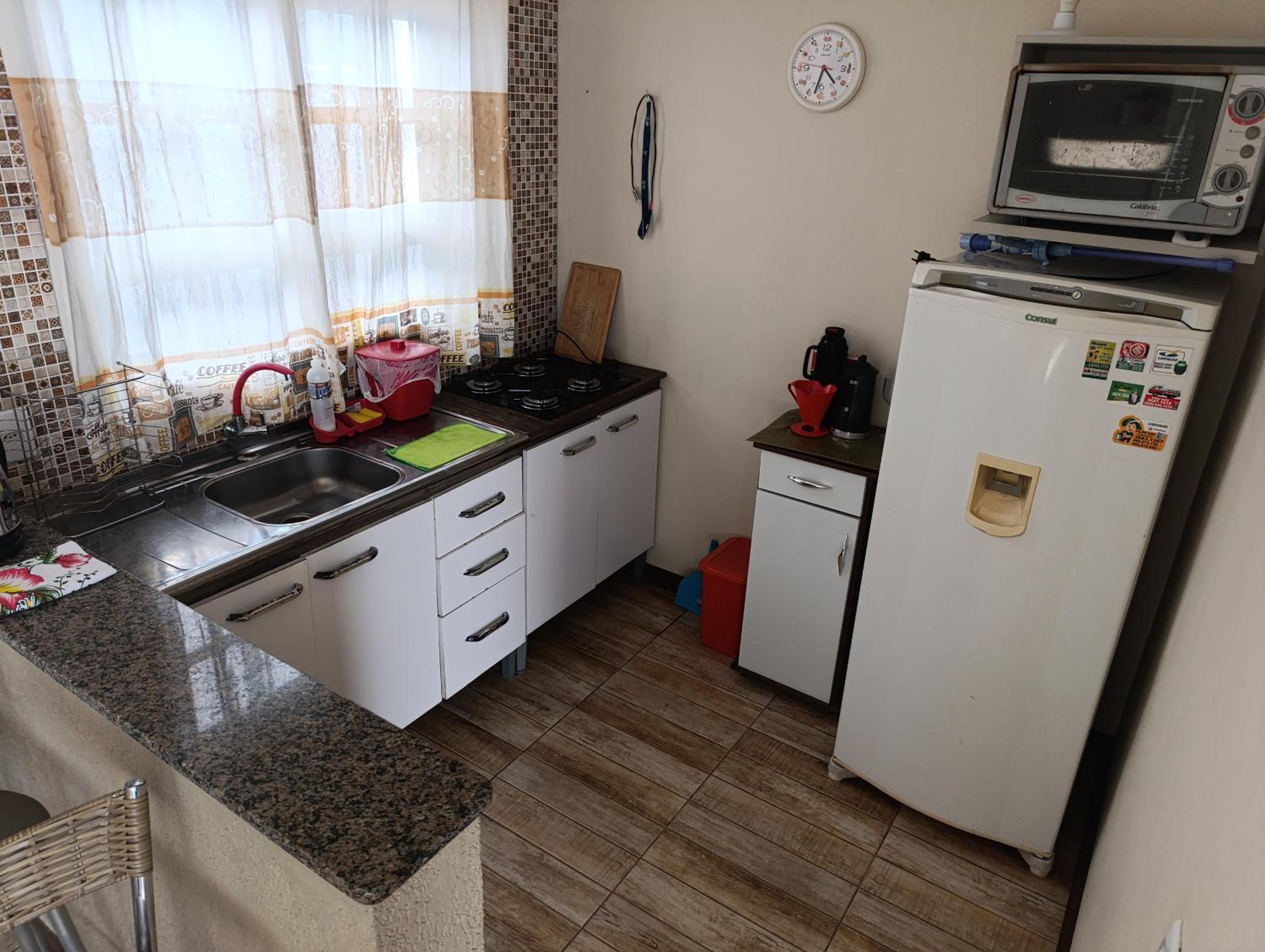 Three-Bedroom House photo 2
