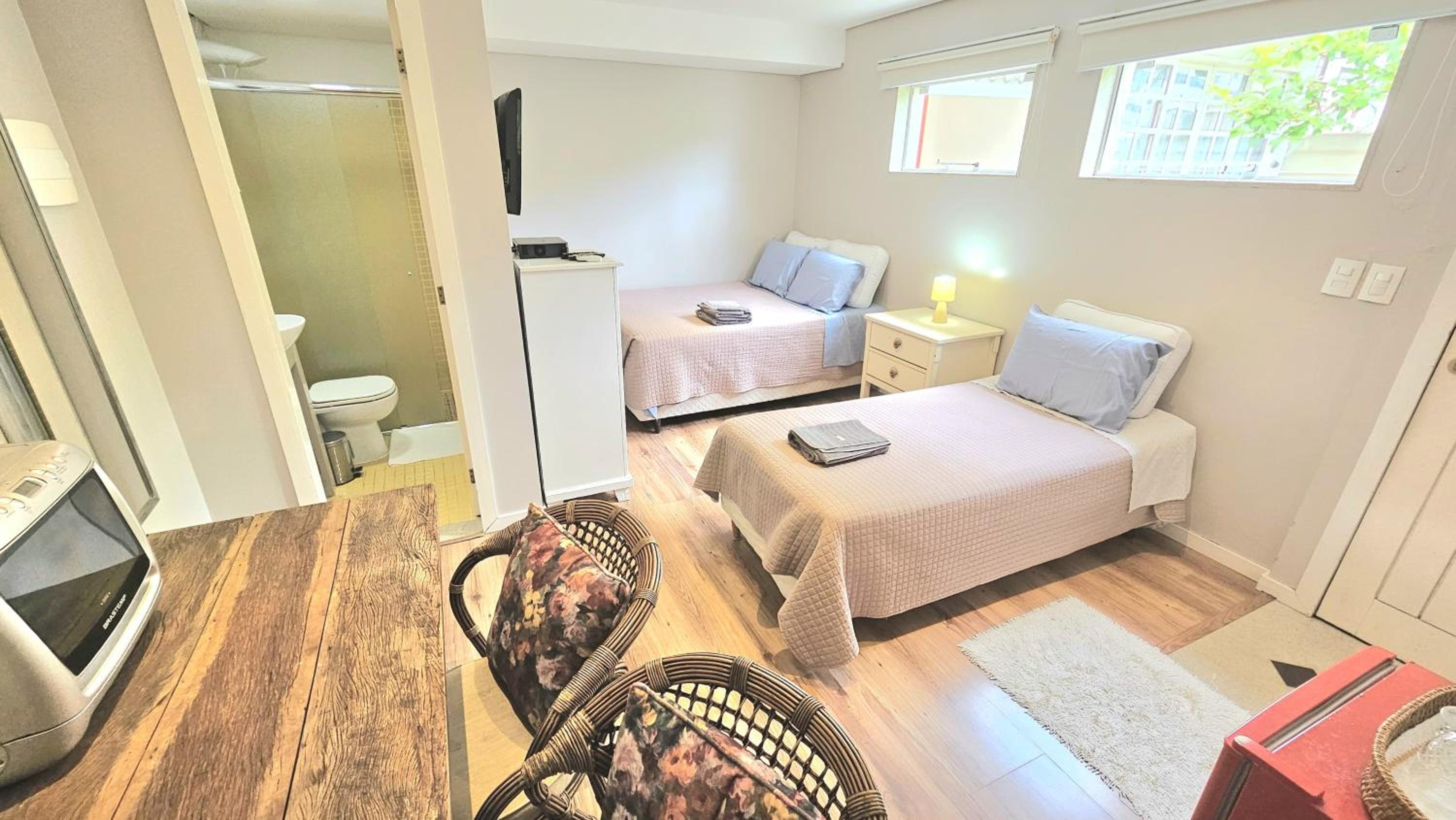 Suite - Photo 5