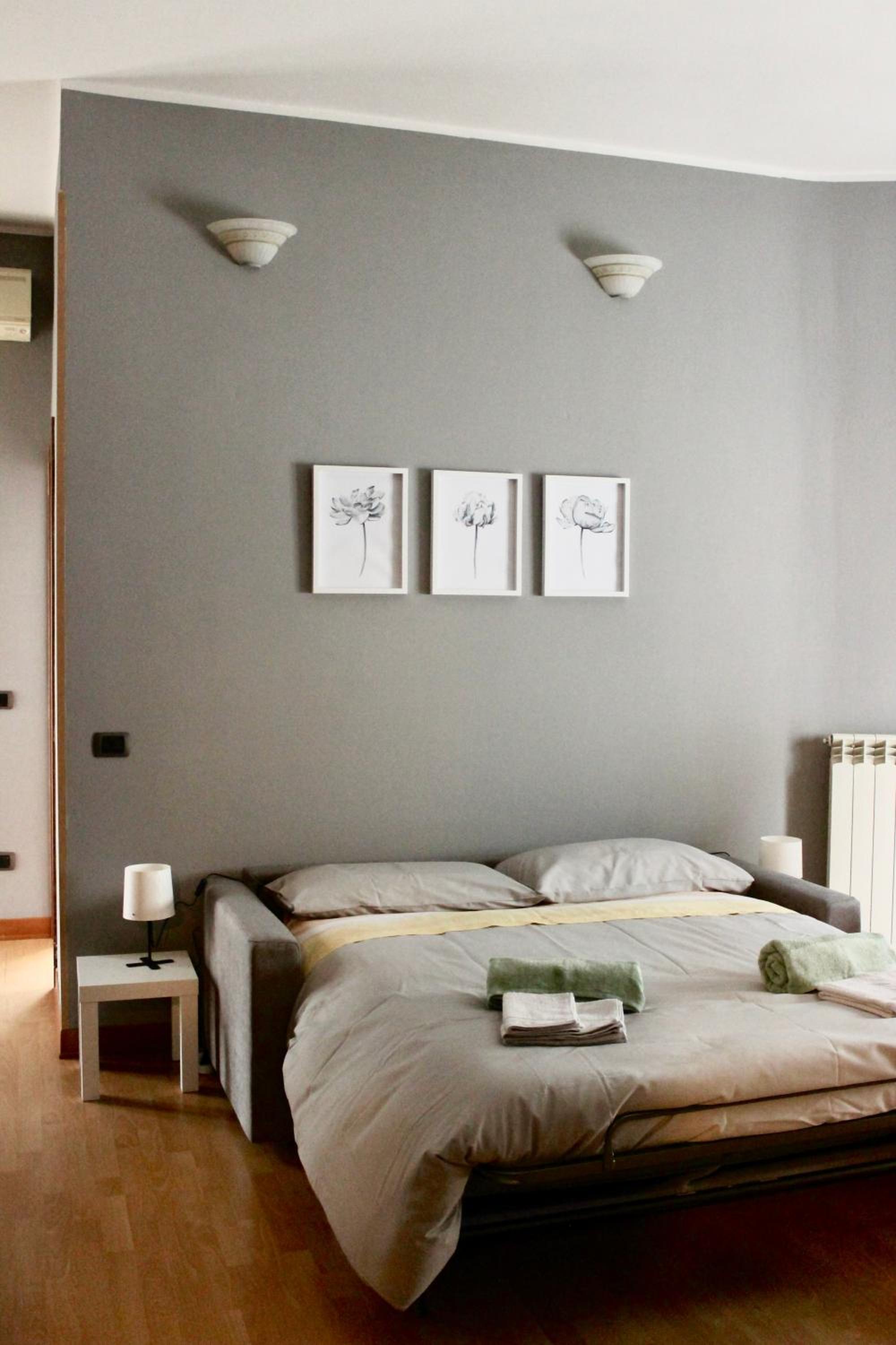 One-Bedroom Apartment photo 2