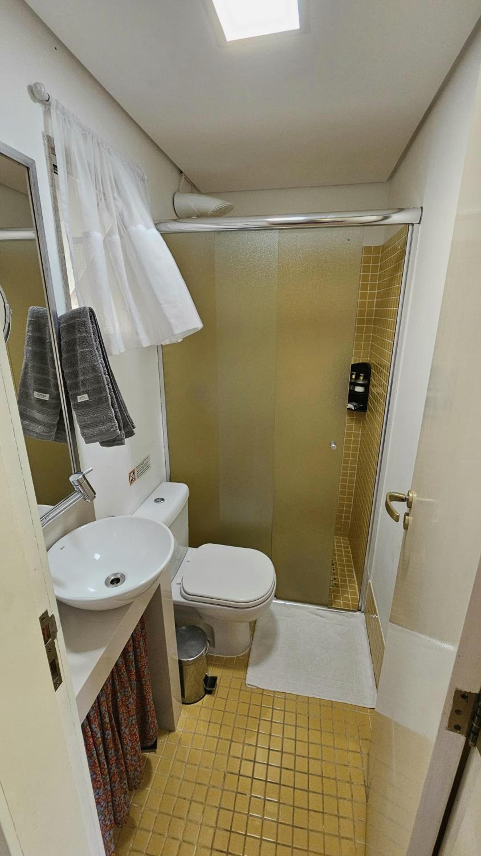 Suite - Photo 7
