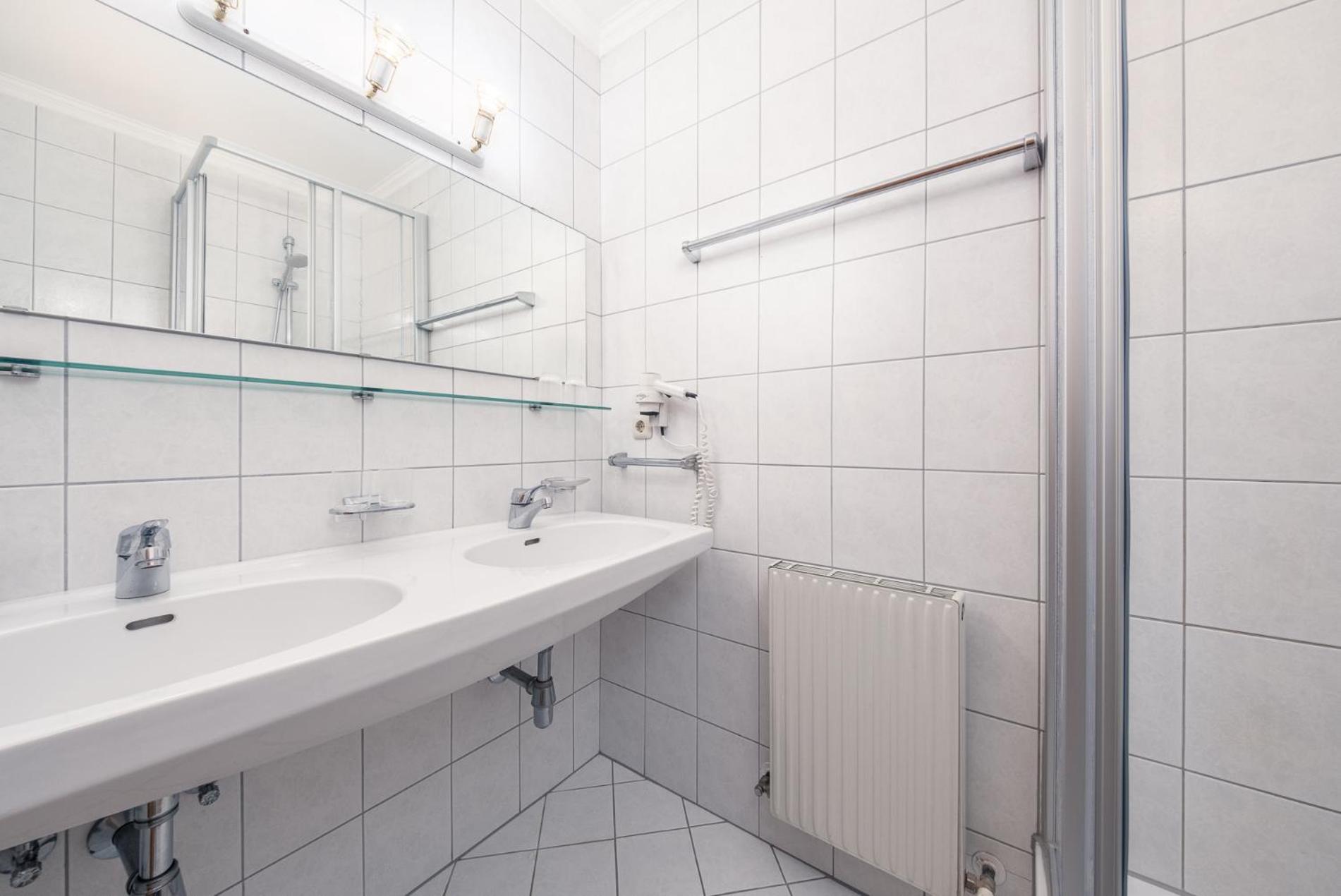 Two-Bedroom Apartment - Photo 4