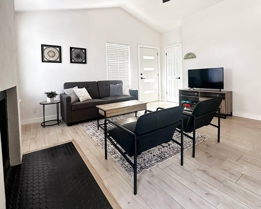 Two-Bedroom House photo 1