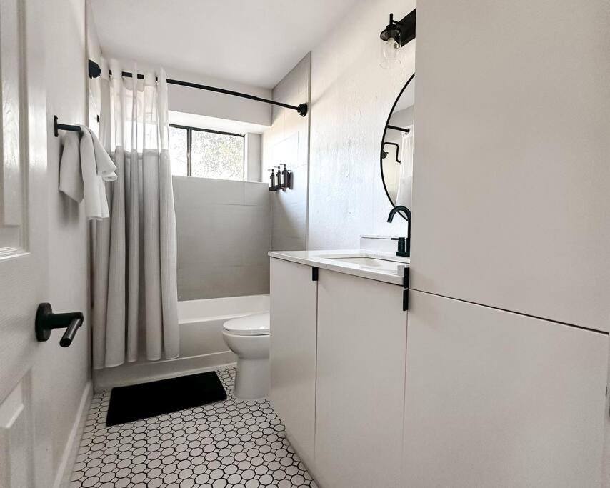 Two-Bedroom House photo 2