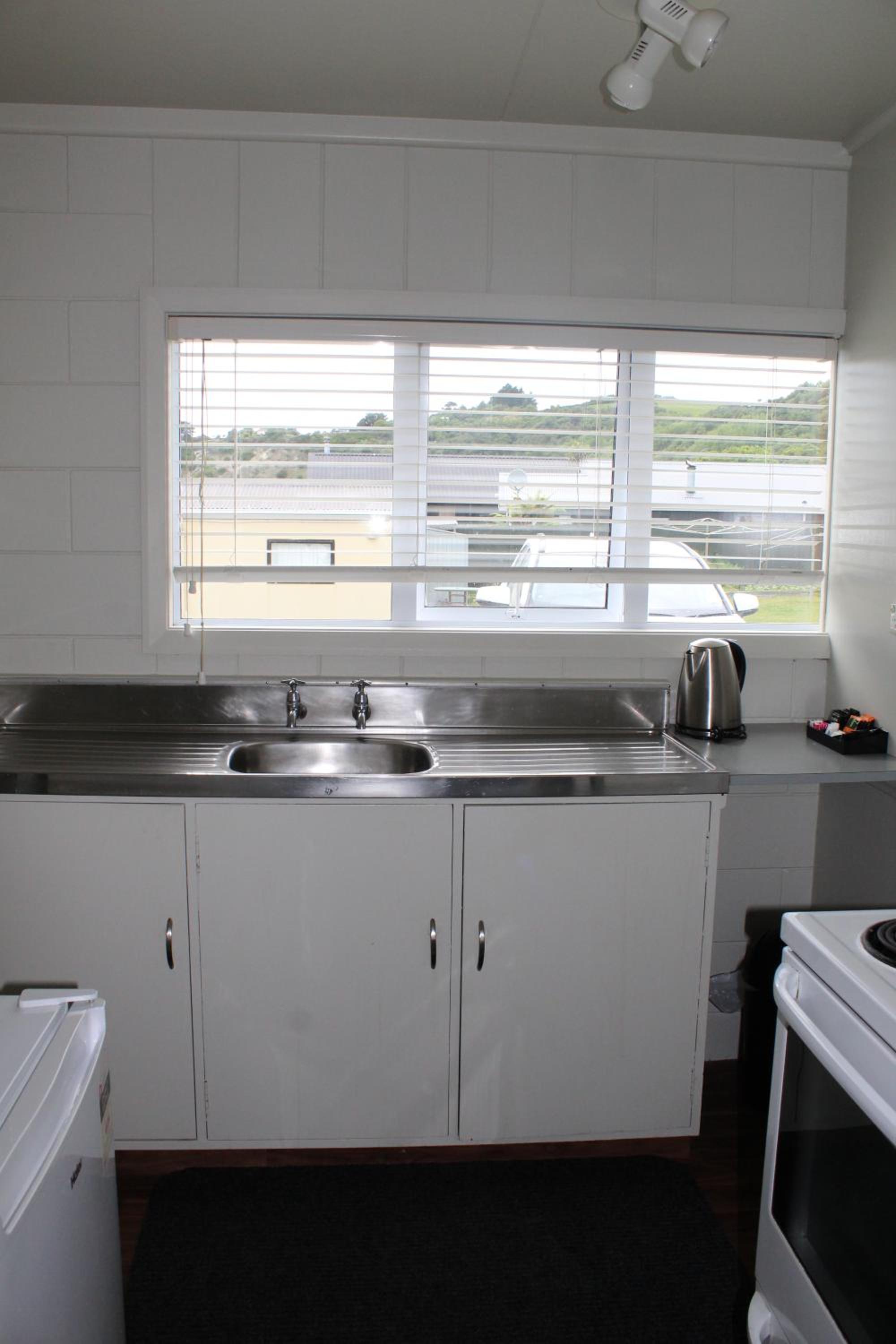 One-Bedroom Apartment with Twin Bed photo 2