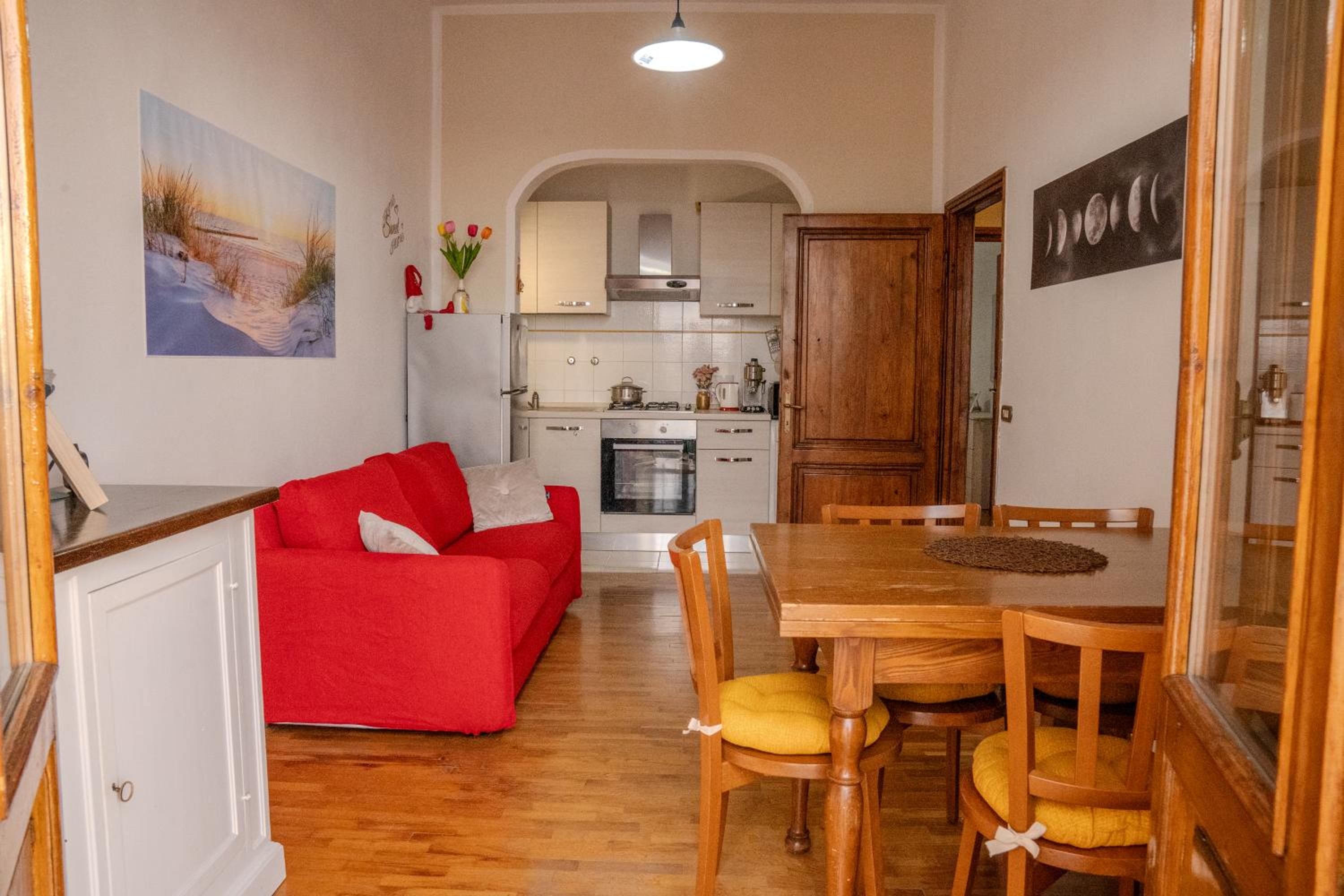 One-Bedroom Apartment photo 2