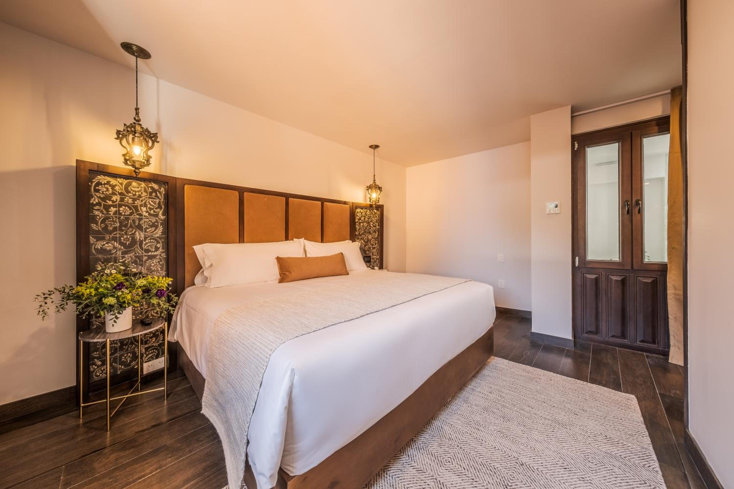 Deluxe Room - Photo 3