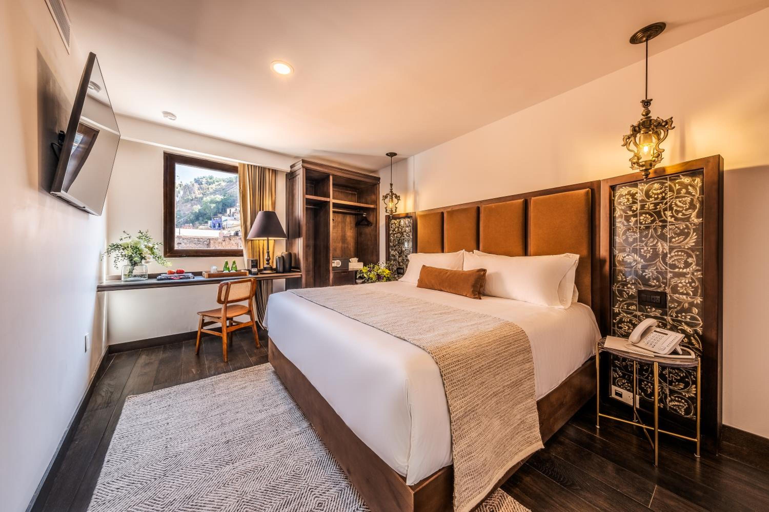 Superior King Room photo 1