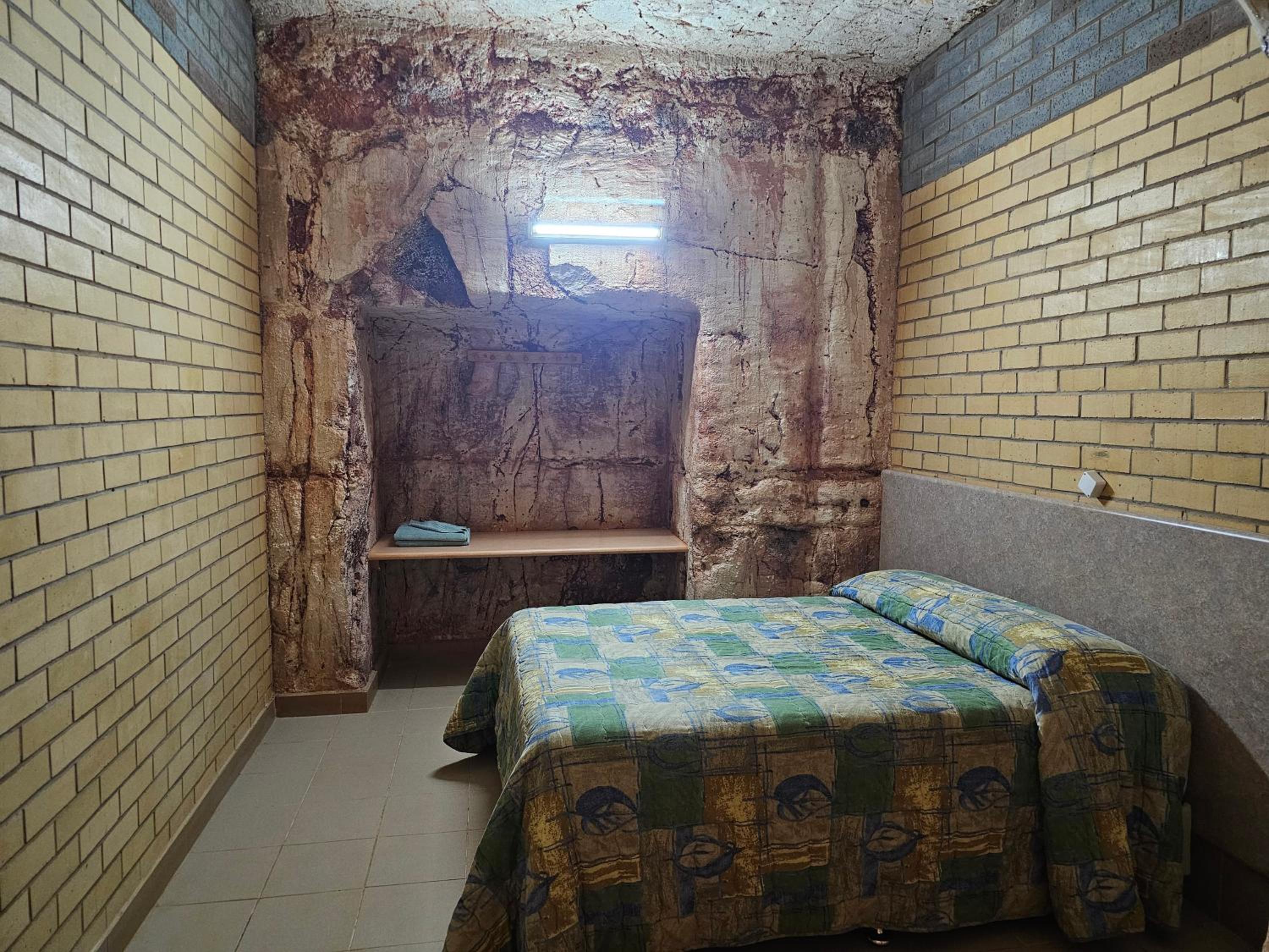 Double Room with Shared Bathroom photo 2