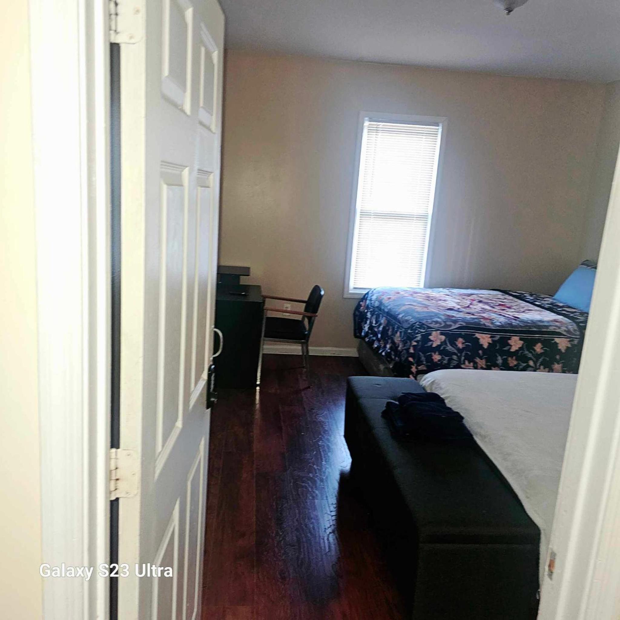 Standard Double Room With Shared Bathroom photo 3