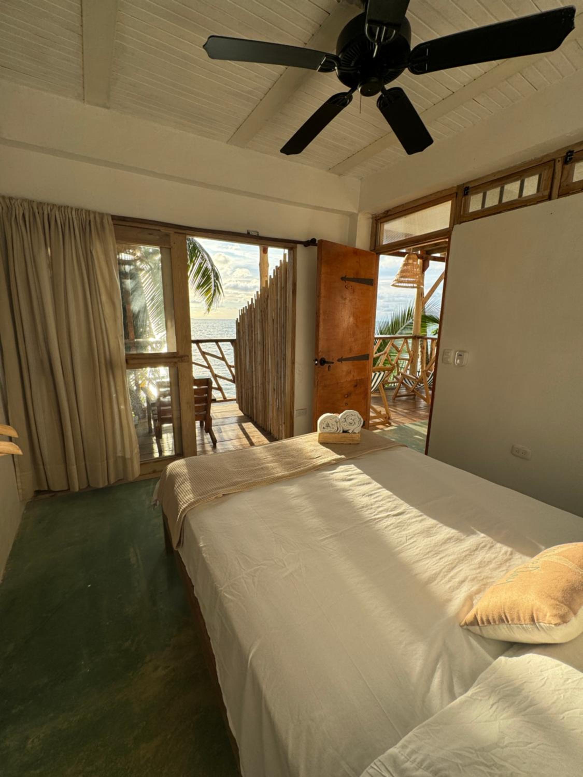 Deluxe Double Room with Balcony and Sea View photo 1
