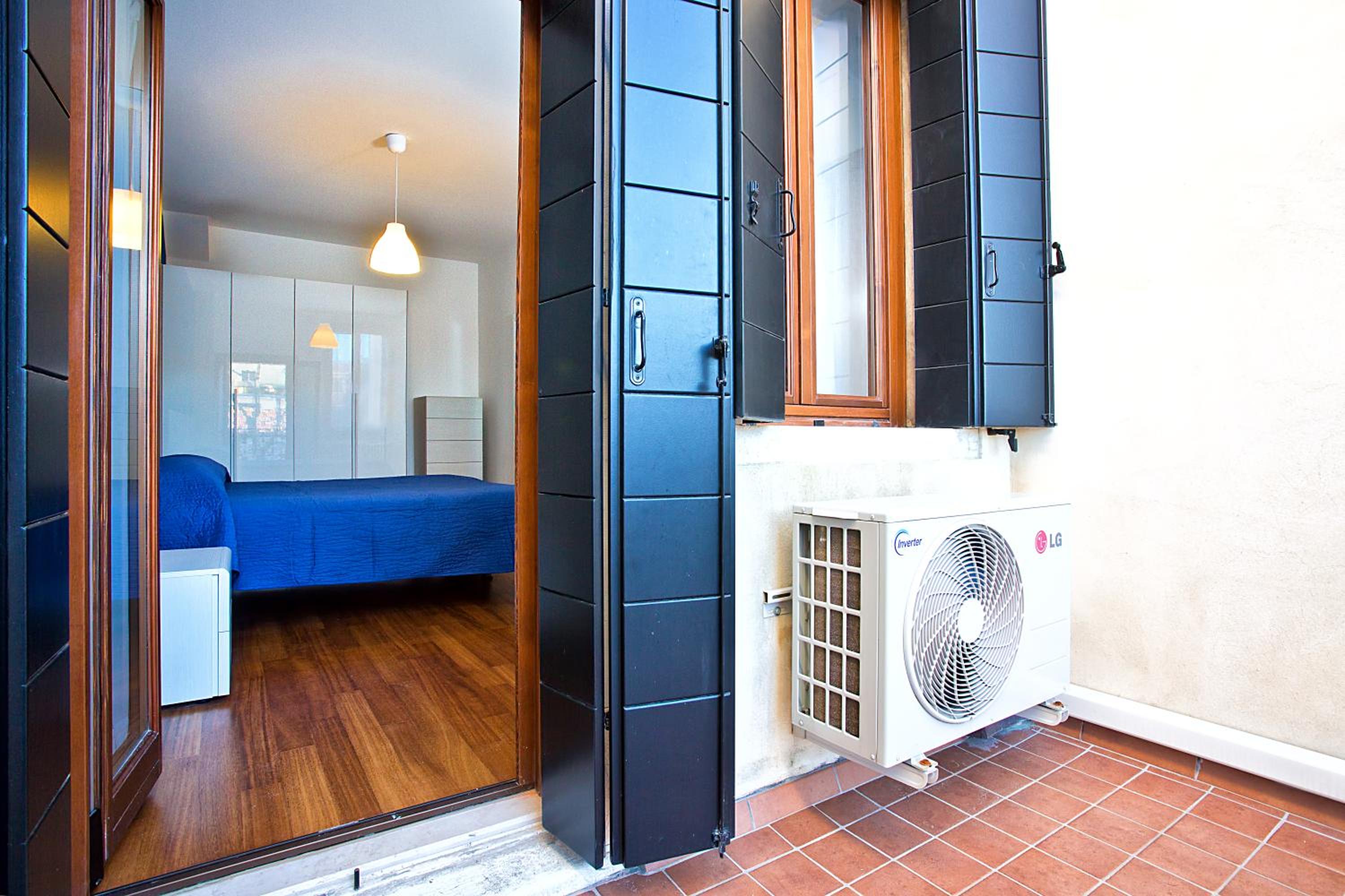 Apartment with Terrace photo 3