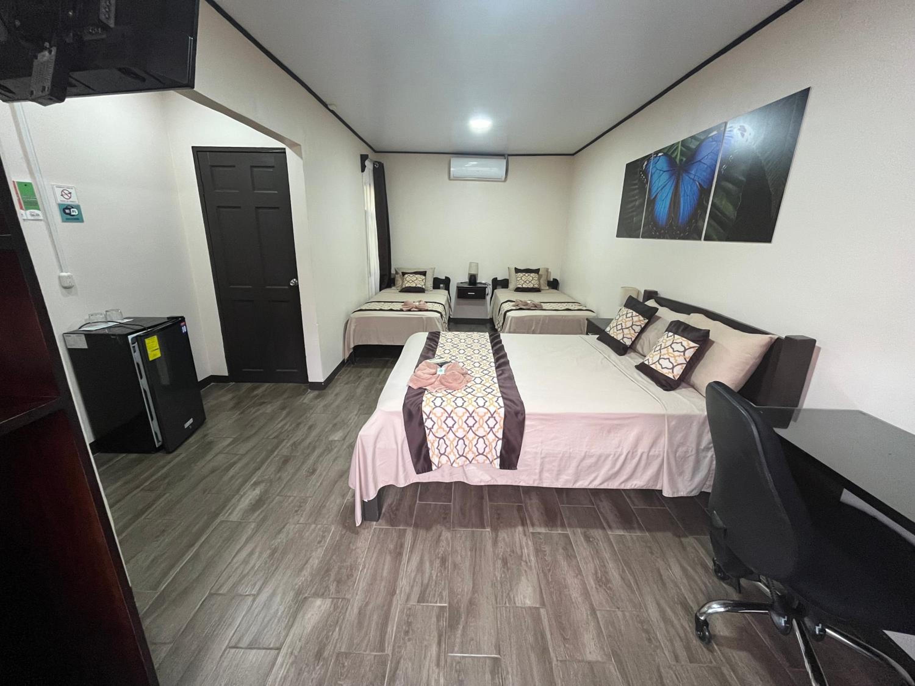 Quadruple Room photo 2