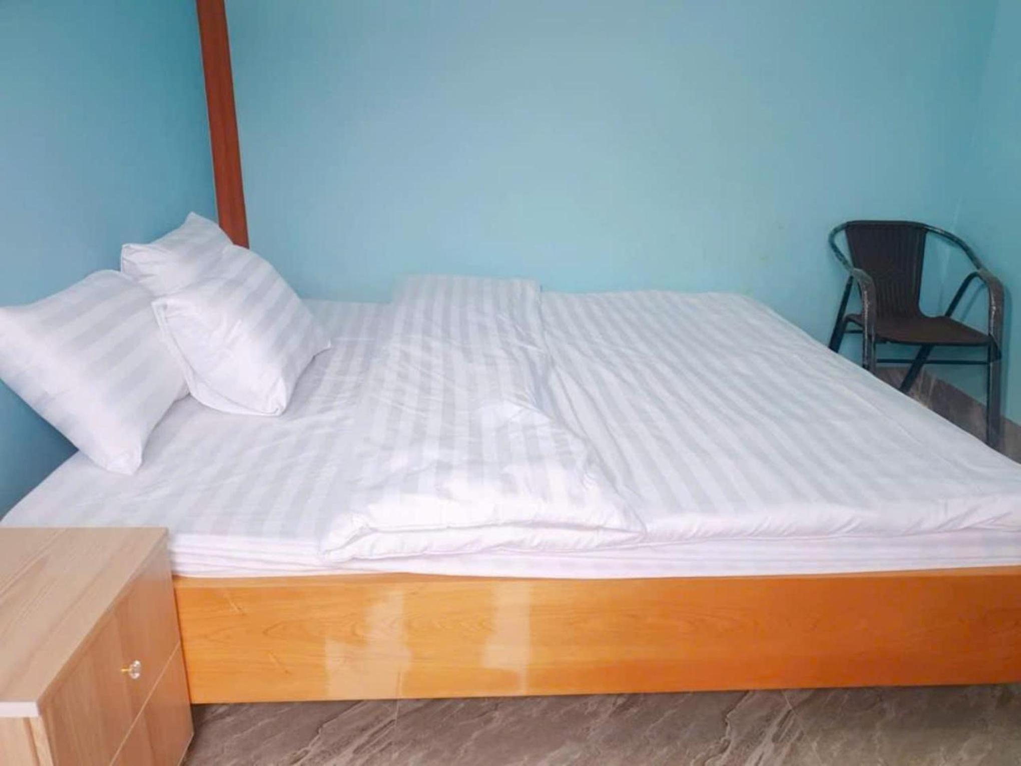 Double Room with Shared Bathroom photo 2