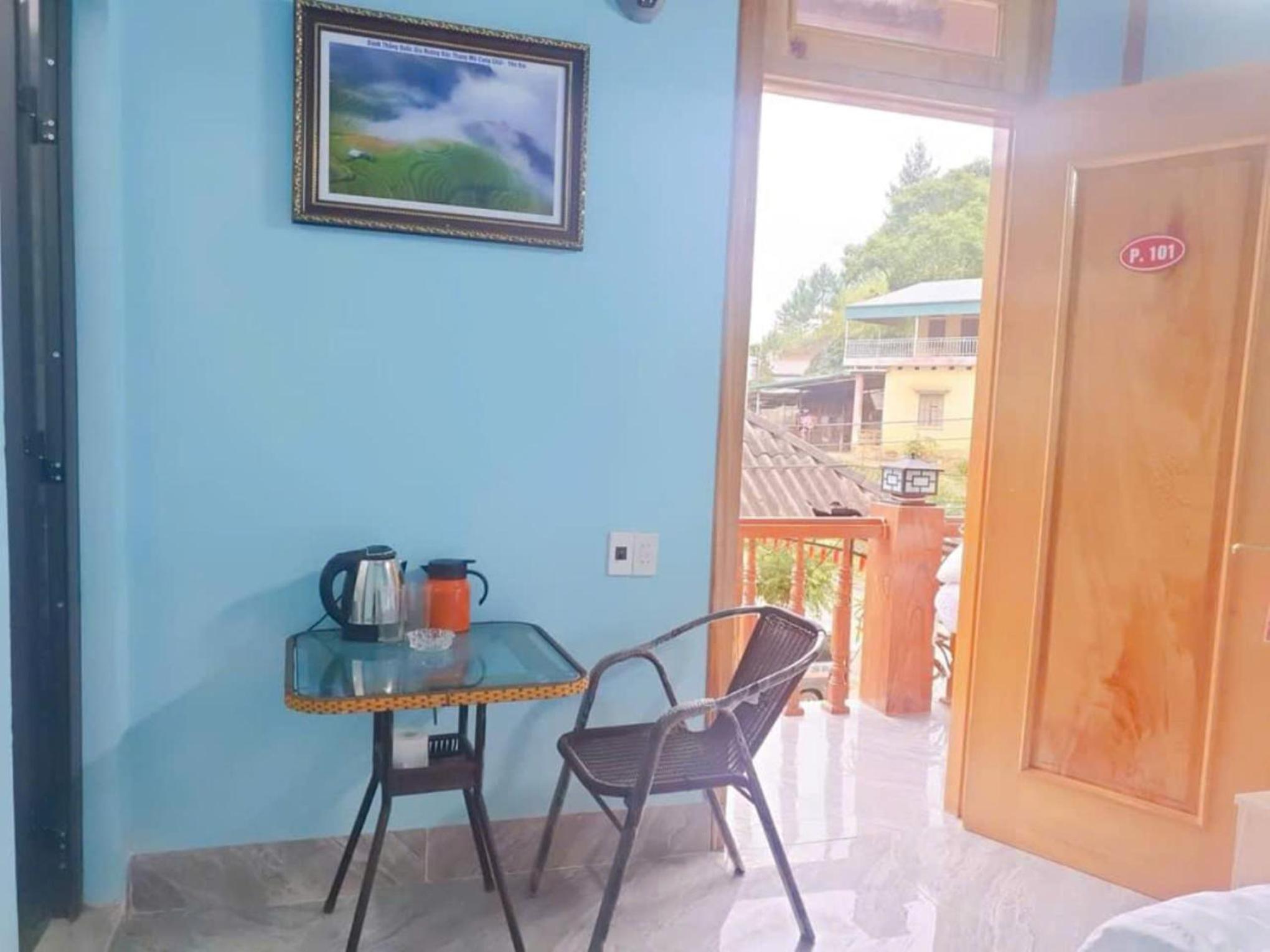 Double Room with Shared Bathroom photo 3