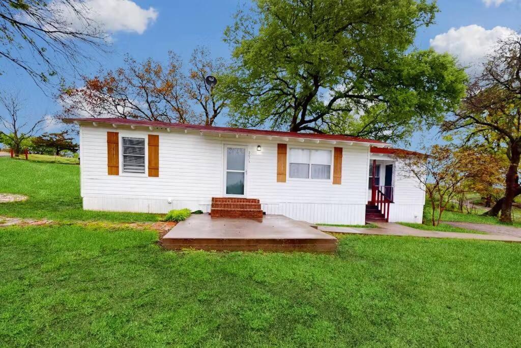 Two-Bedroom House photo 3
