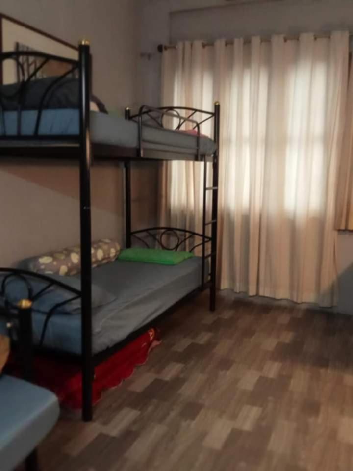 Economy Quadruple Room photo 3