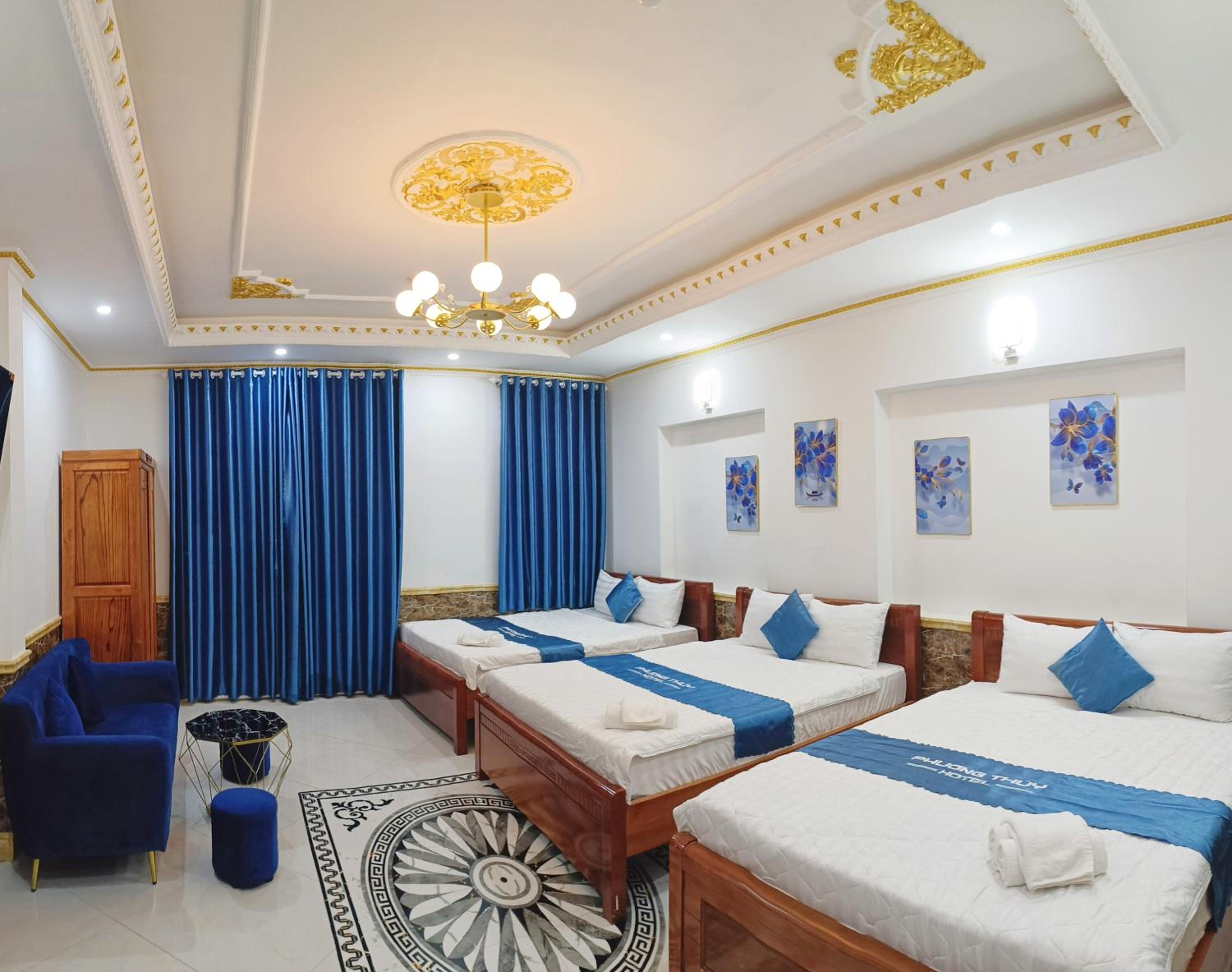 Deluxe Family Suite