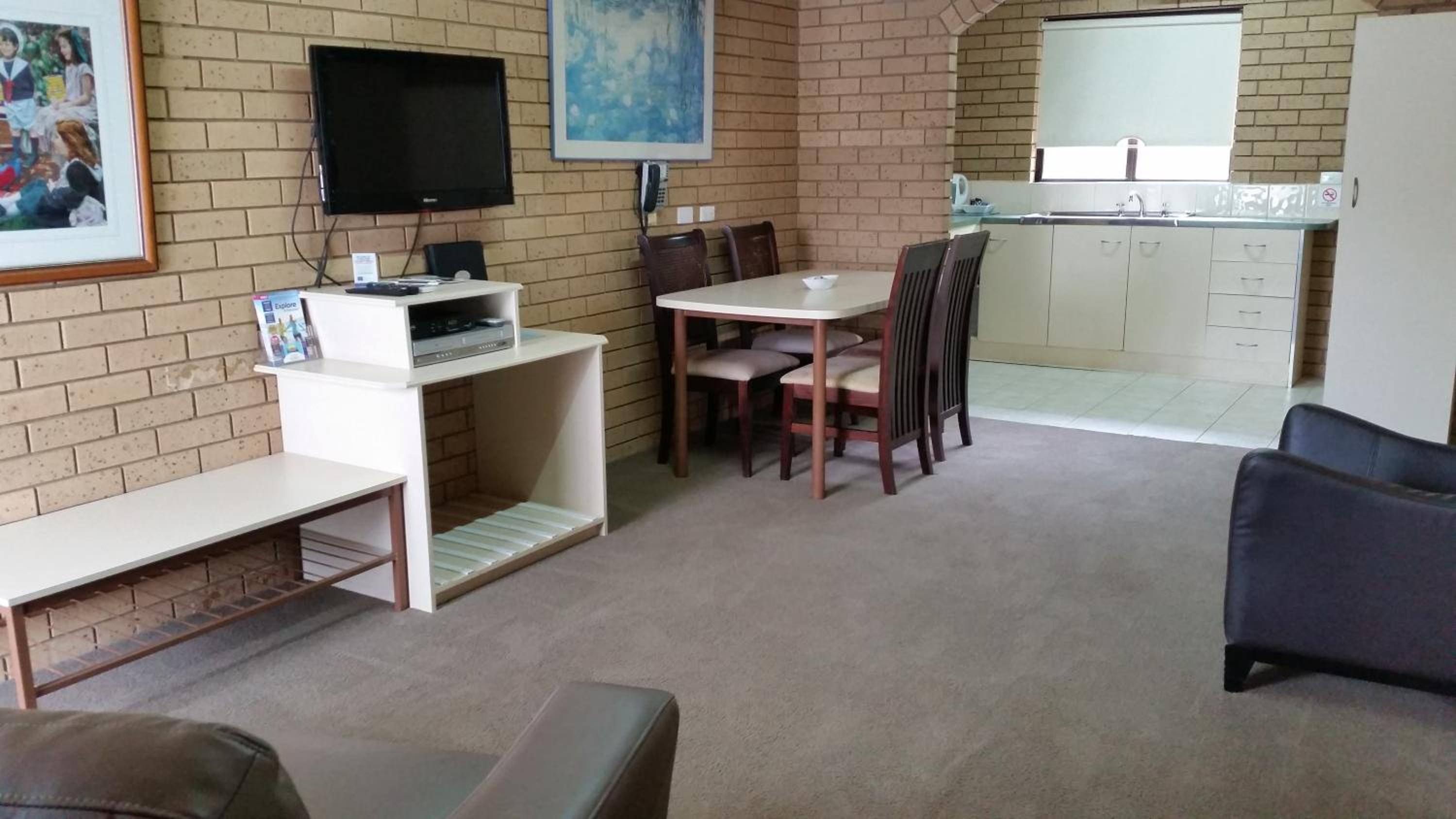 Two Bedroom Family Suite photo 2