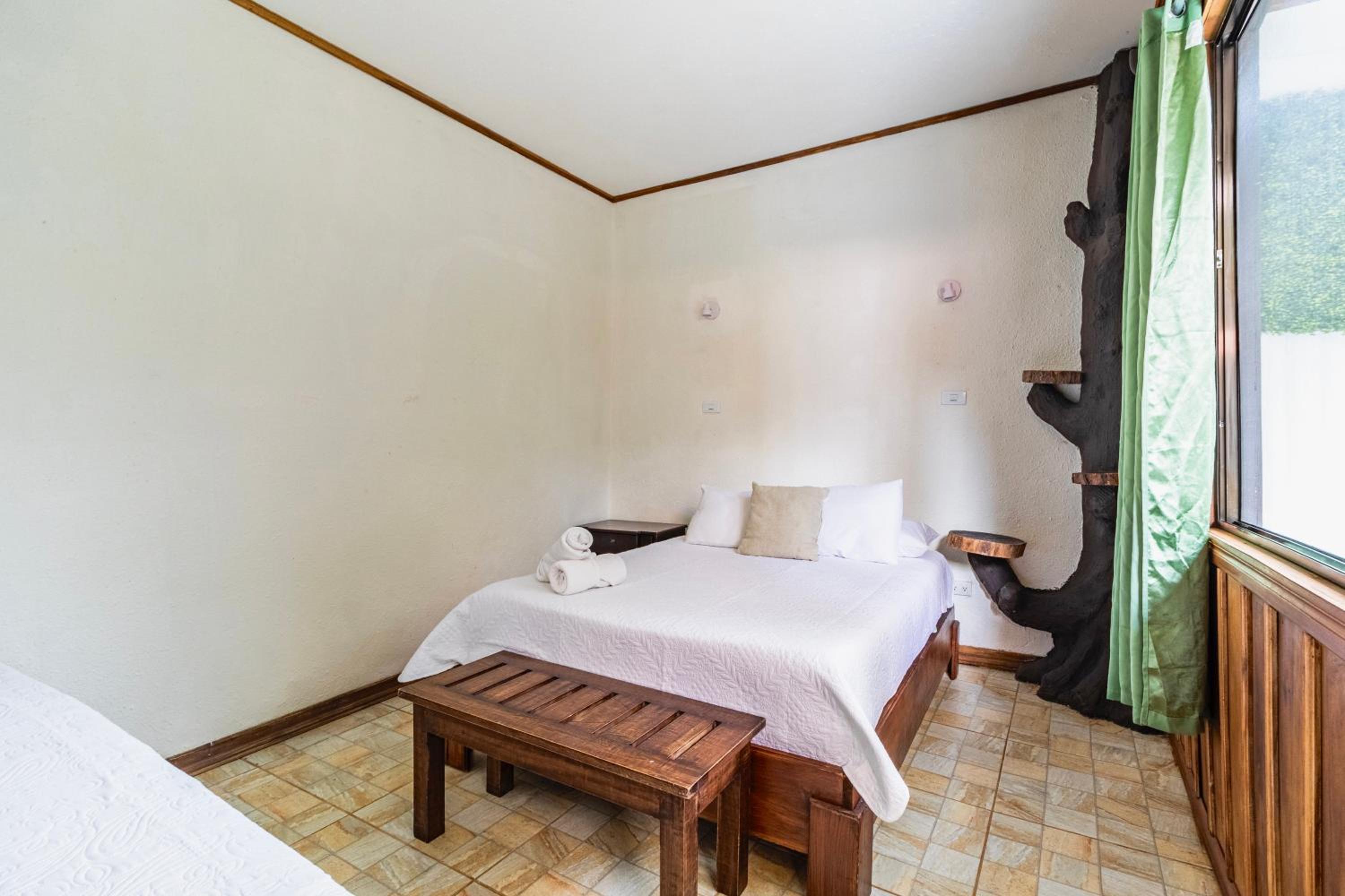Standard Twin Room with Garden View photo 2