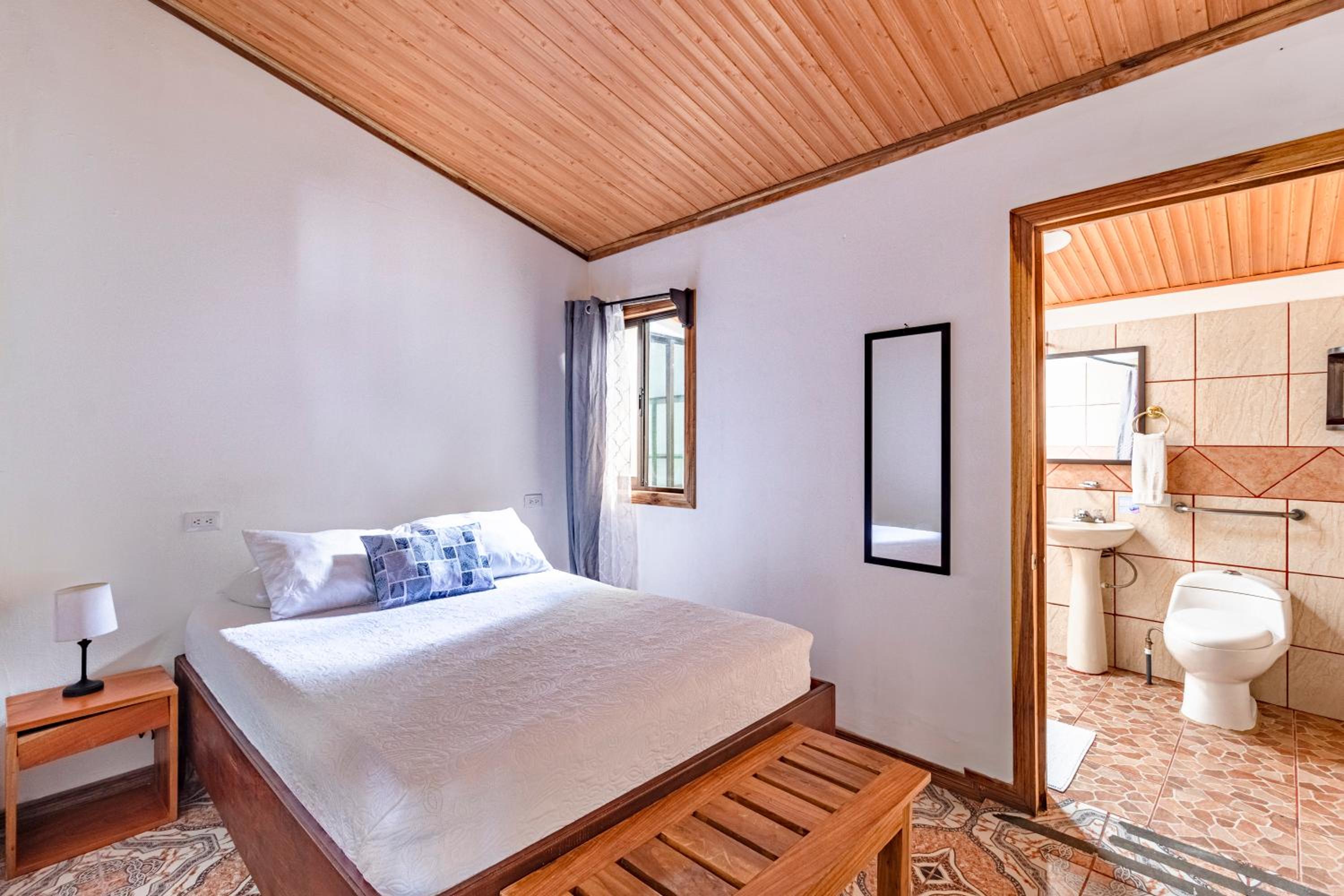 Small Double Room photo 1