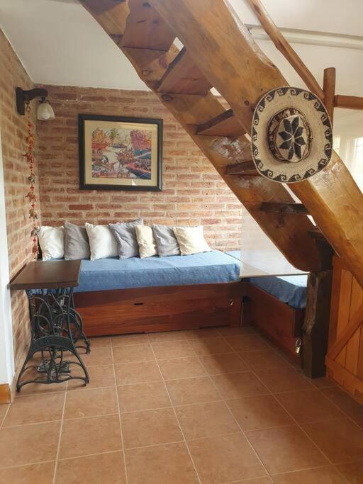 One-Bedroom House photo 1