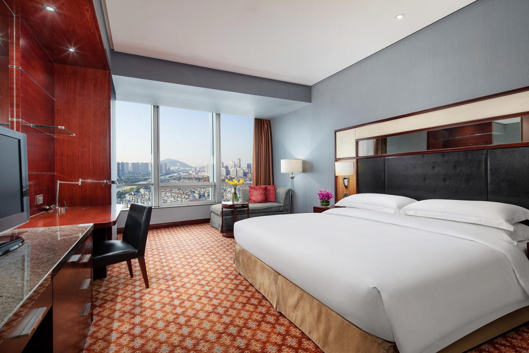 Standard King Room - High Floor/Lounge Access