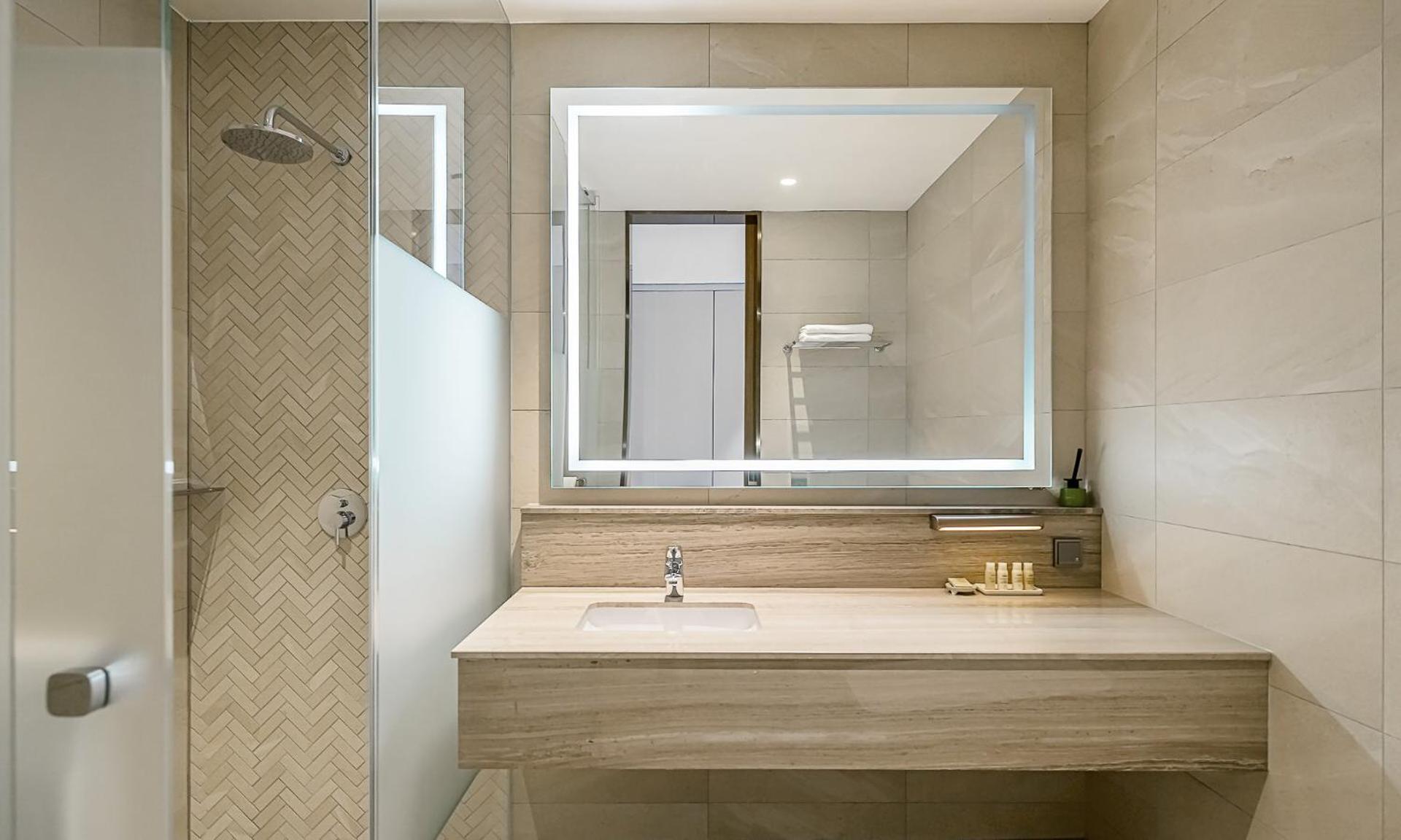 Standard Double Room - Photo 2