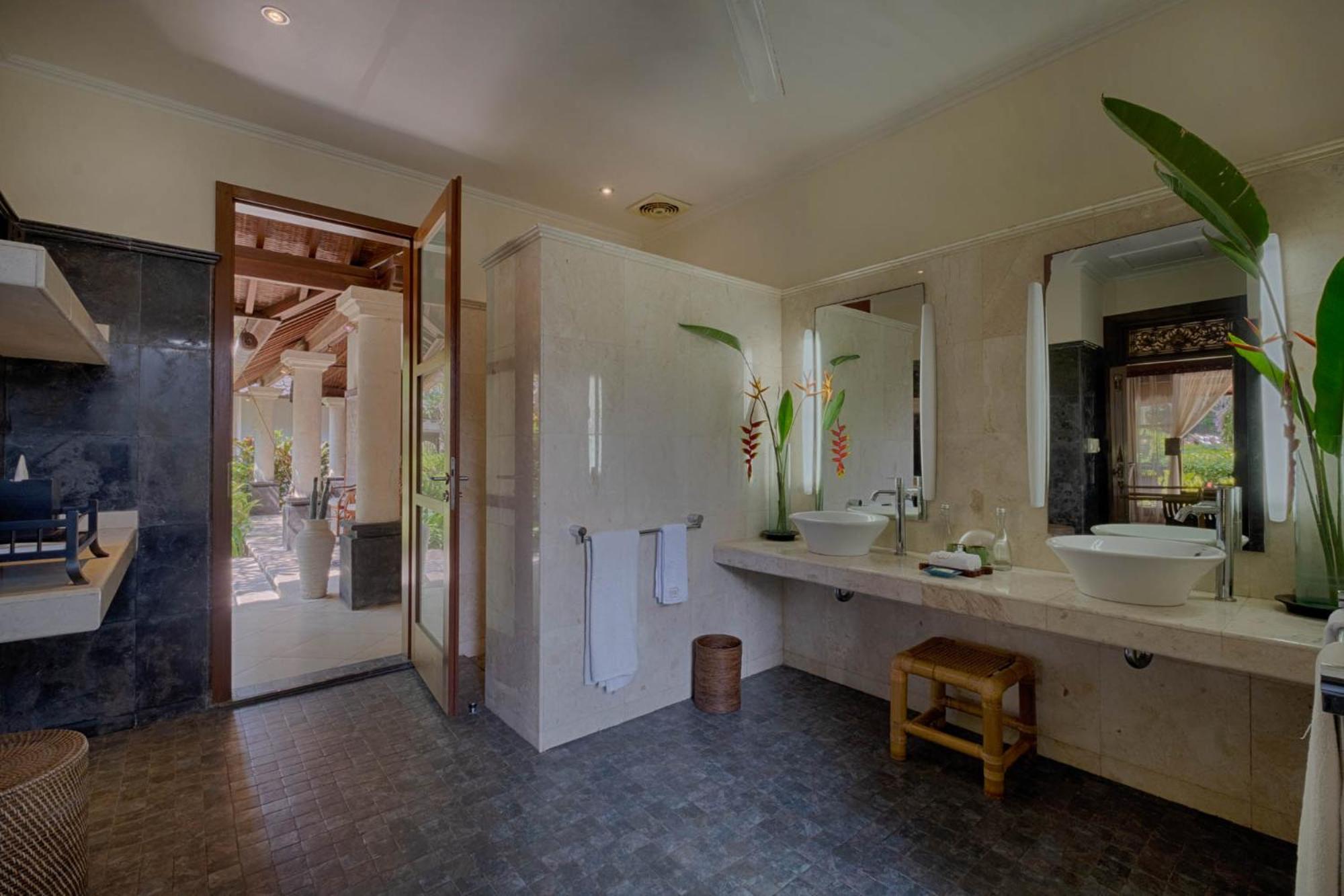 Four-Bedroom Villa with Private Pool and Garden View (2 minutes walk from beach) - Photo 74