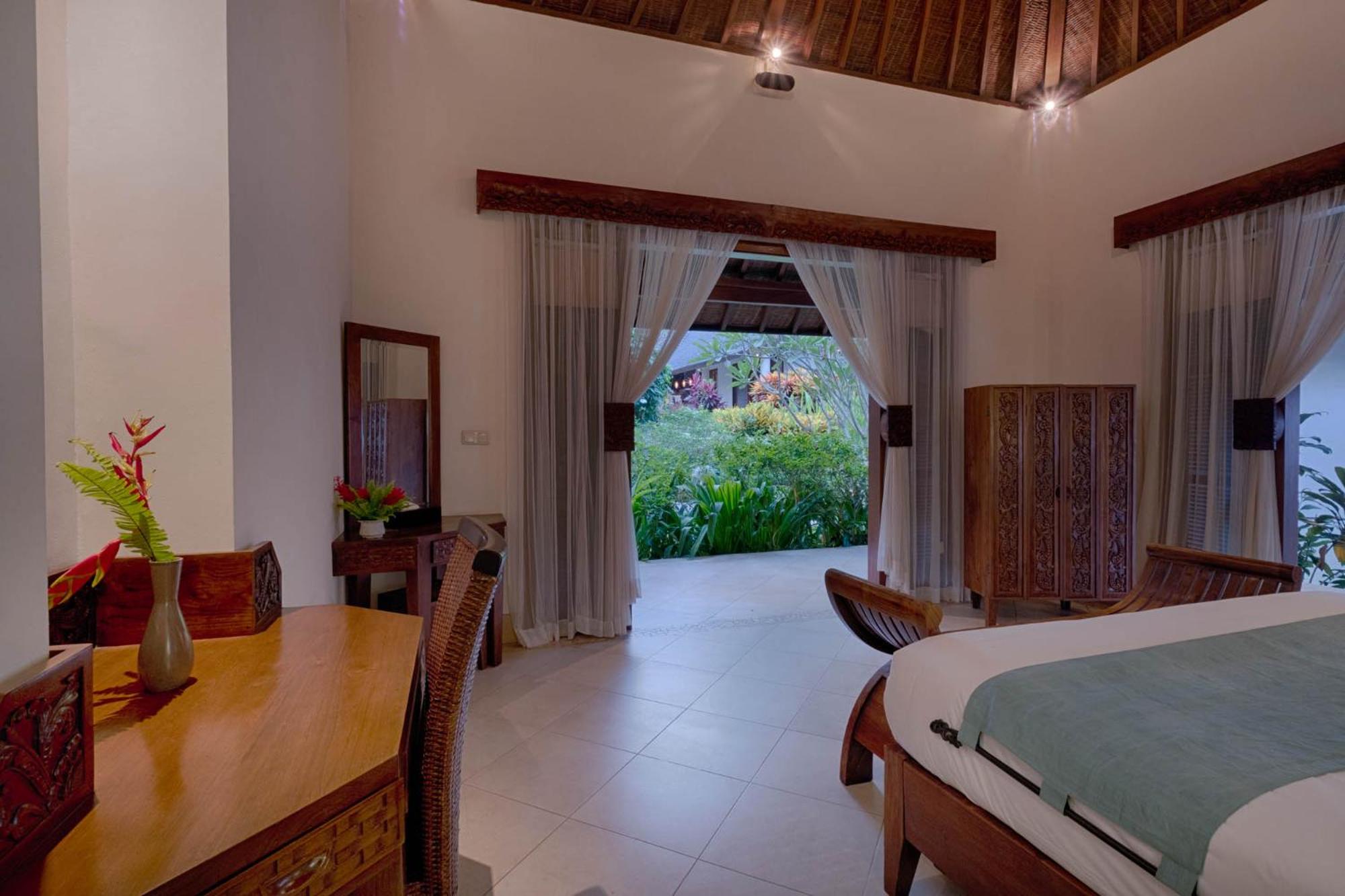 Four-Bedroom Villa with Private Pool and Garden View (2 minutes walk from beach) - Photo 60