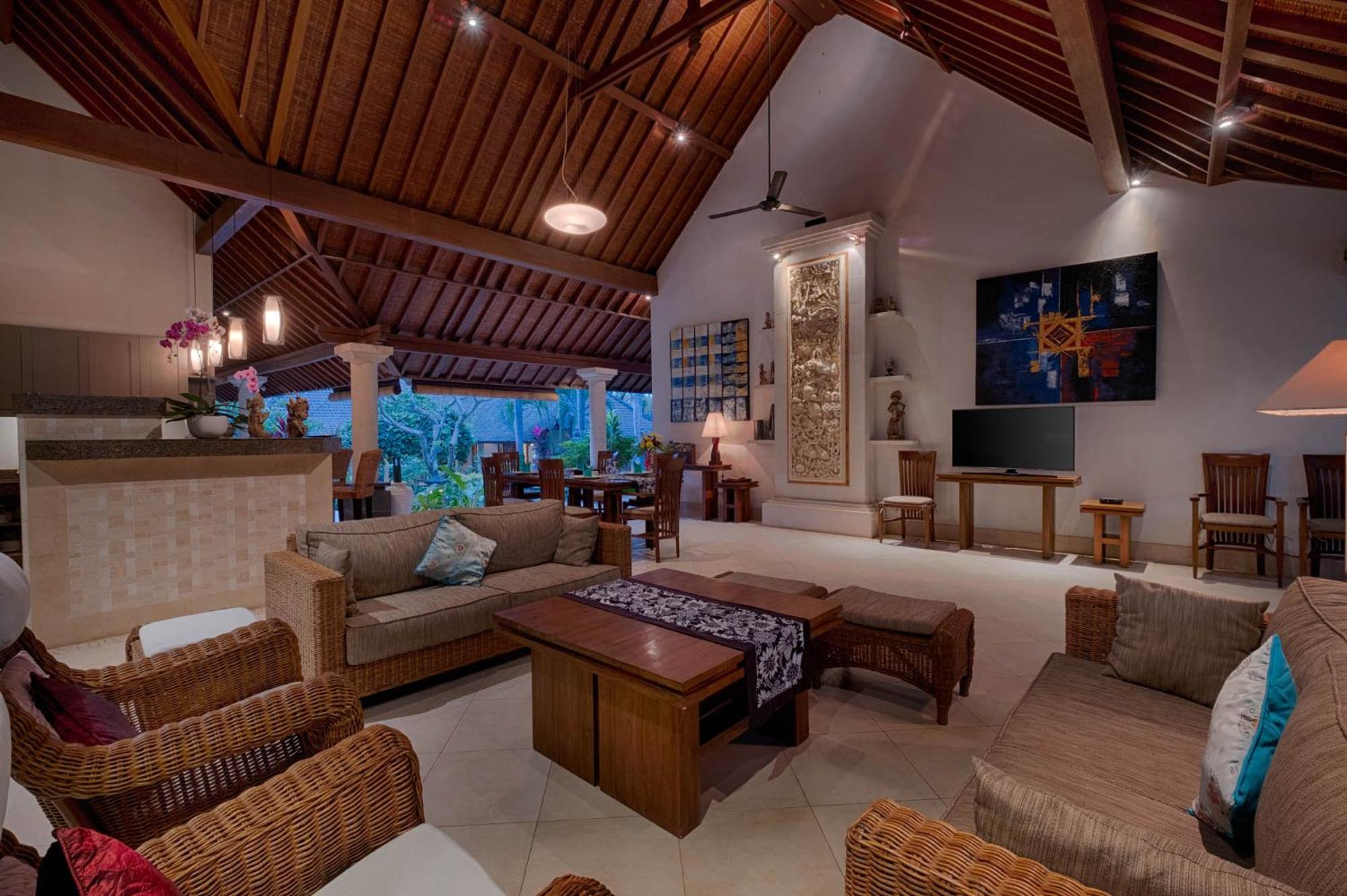 Four-Bedroom Villa with Private Pool and Garden View (2 minutes walk from beach) - Photo 91
