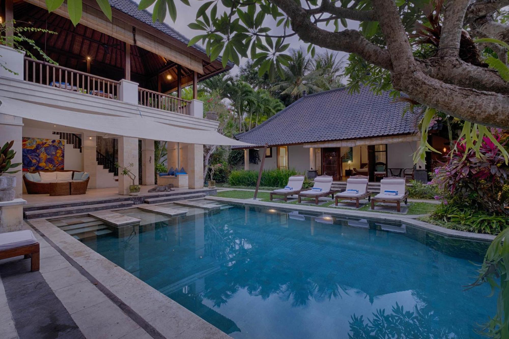 Four-Bedroom Villa with Private Pool and Garden View (2 minutes walk from beach) - Photo 3