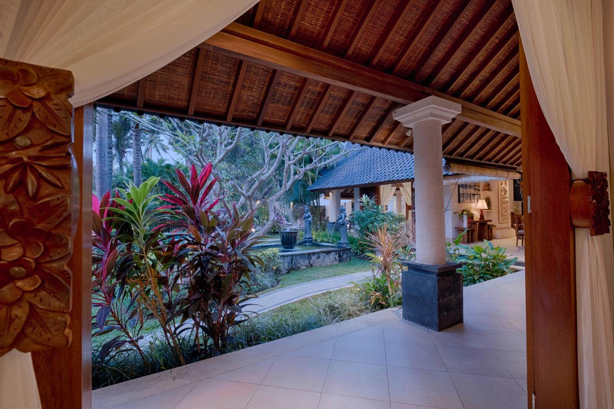 Four-Bedroom Villa with Private Pool and Garden View (2 minutes walk from beach) - Photo 17