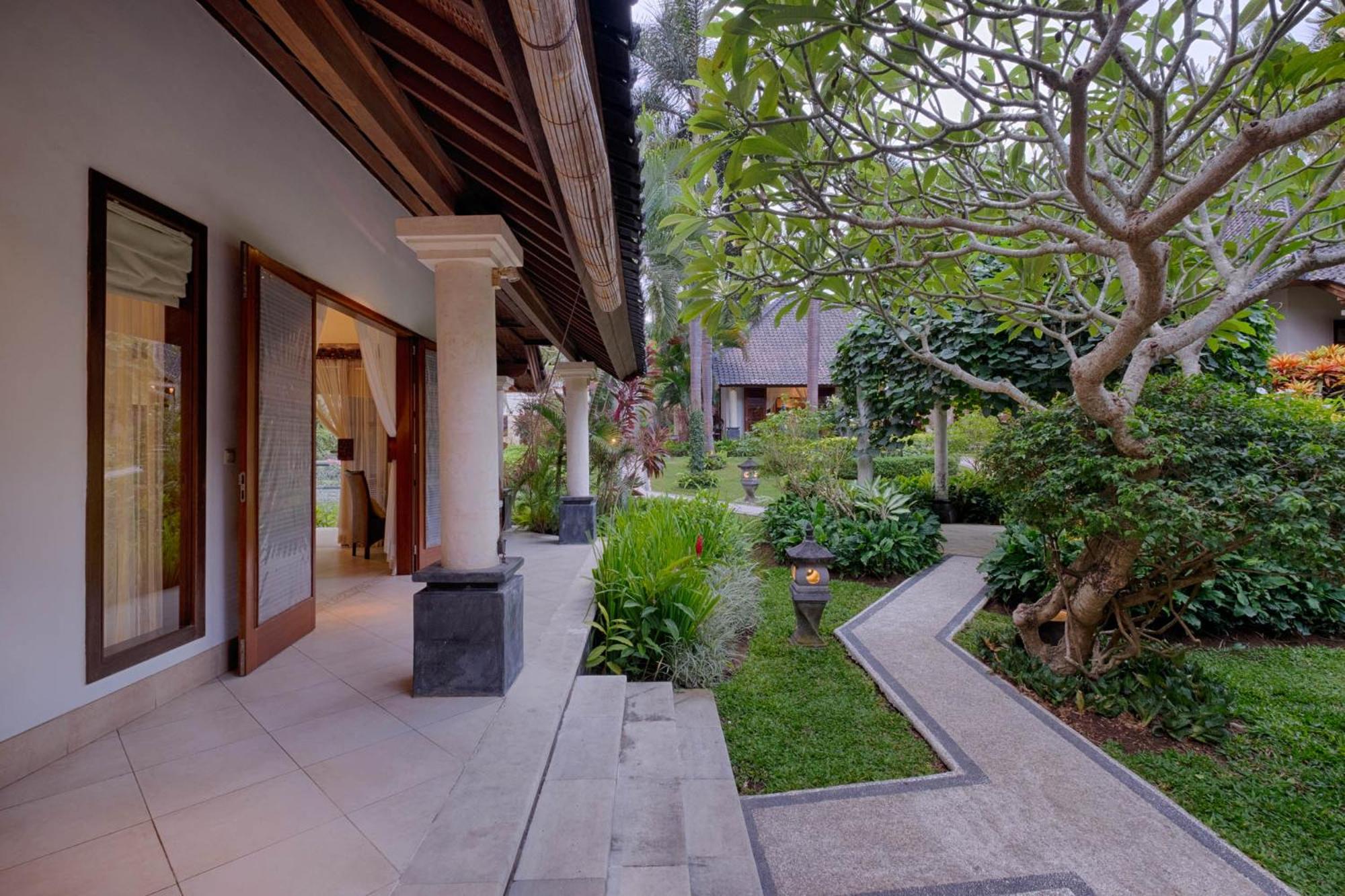 Four-Bedroom Villa with Private Pool and Garden View (2 minutes walk from beach) - Photo 14