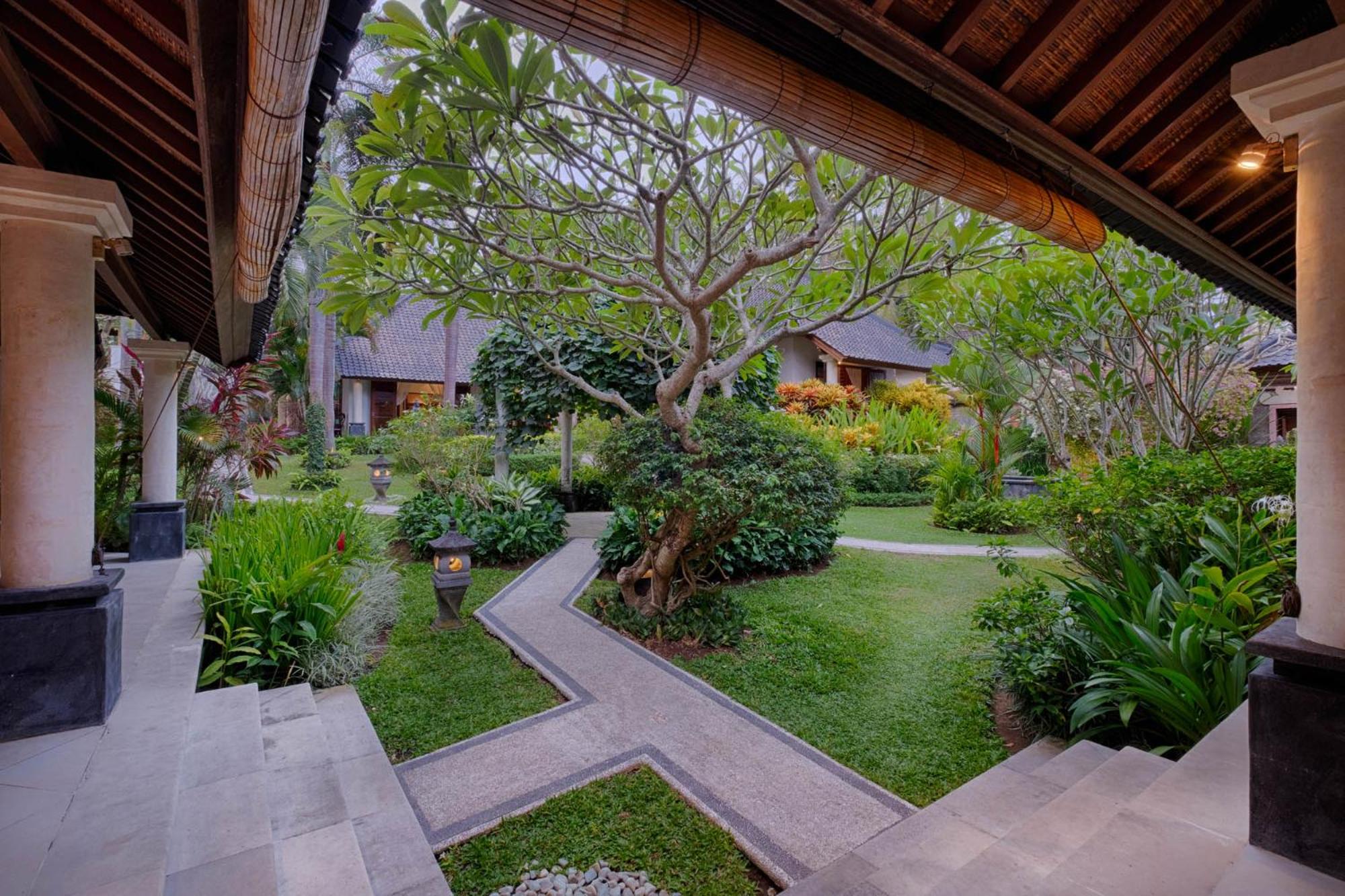 Four-Bedroom Villa with Private Pool and Garden View (2 minutes walk from beach) - Photo 31