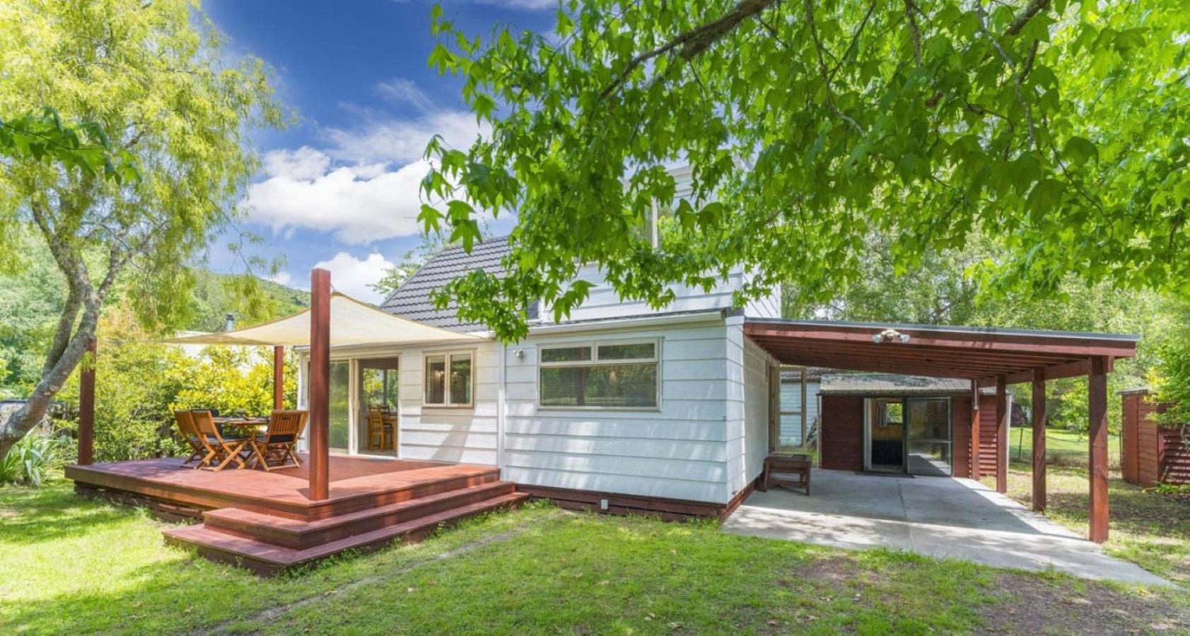 Two-Bedroom House photo 2