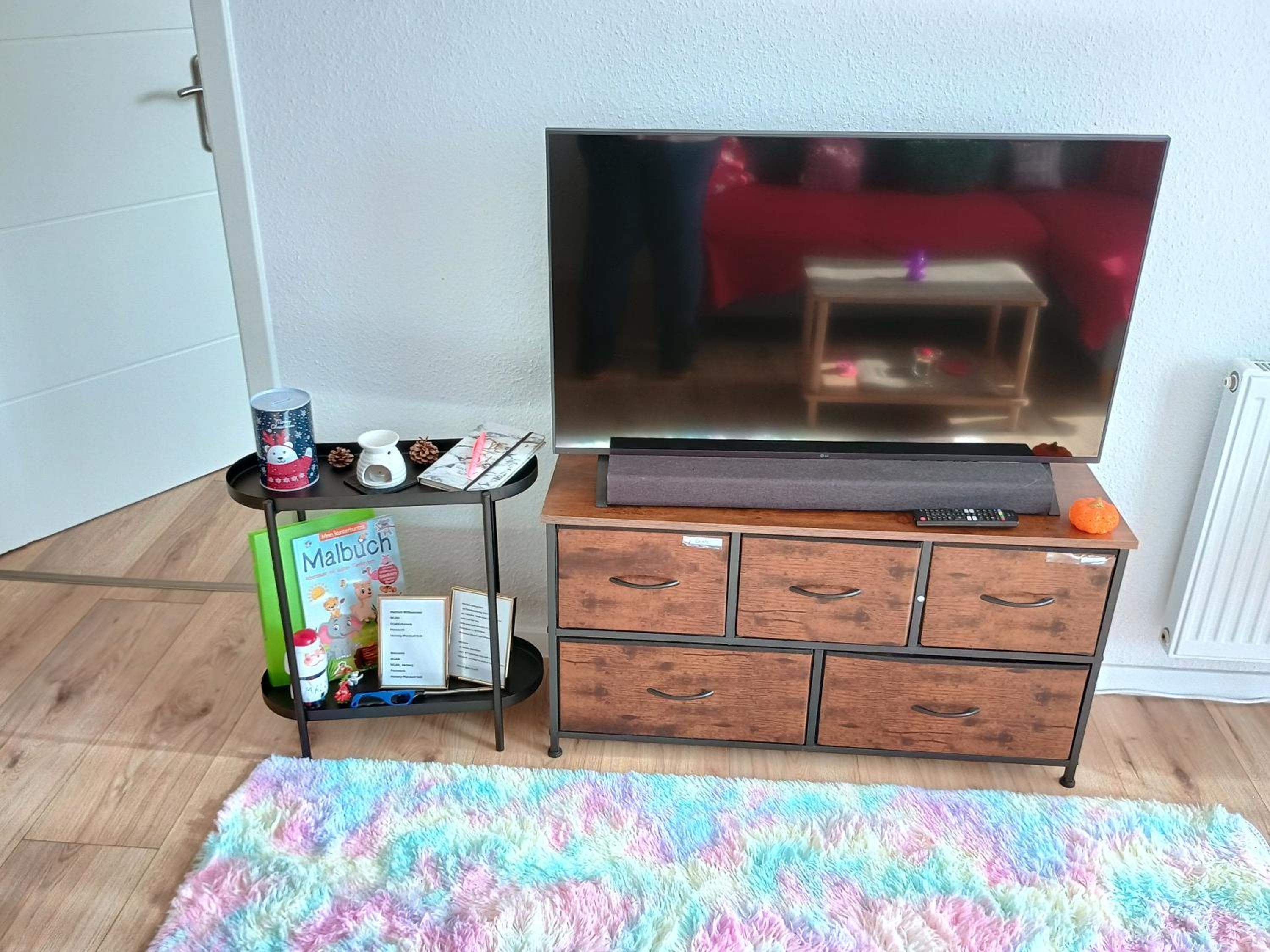 One-Bedroom Apartment photo 1